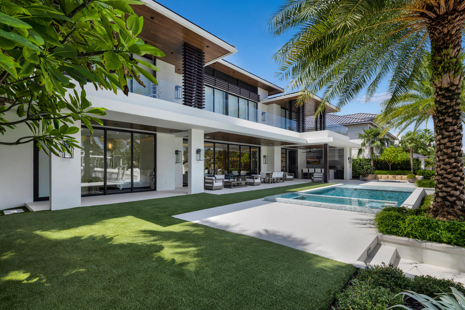 2423 Castilla Isle Fort Lauderdale, FL 33301