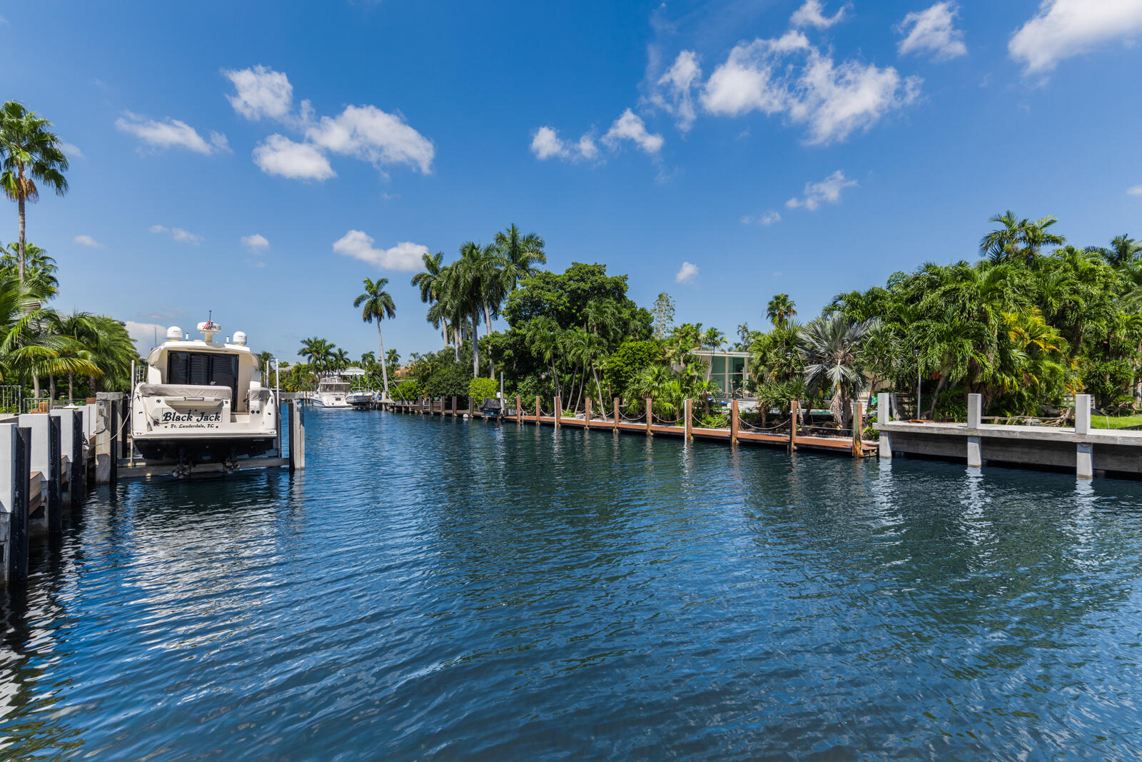2423 Castilla Isle Fort Lauderdale, FL 33301