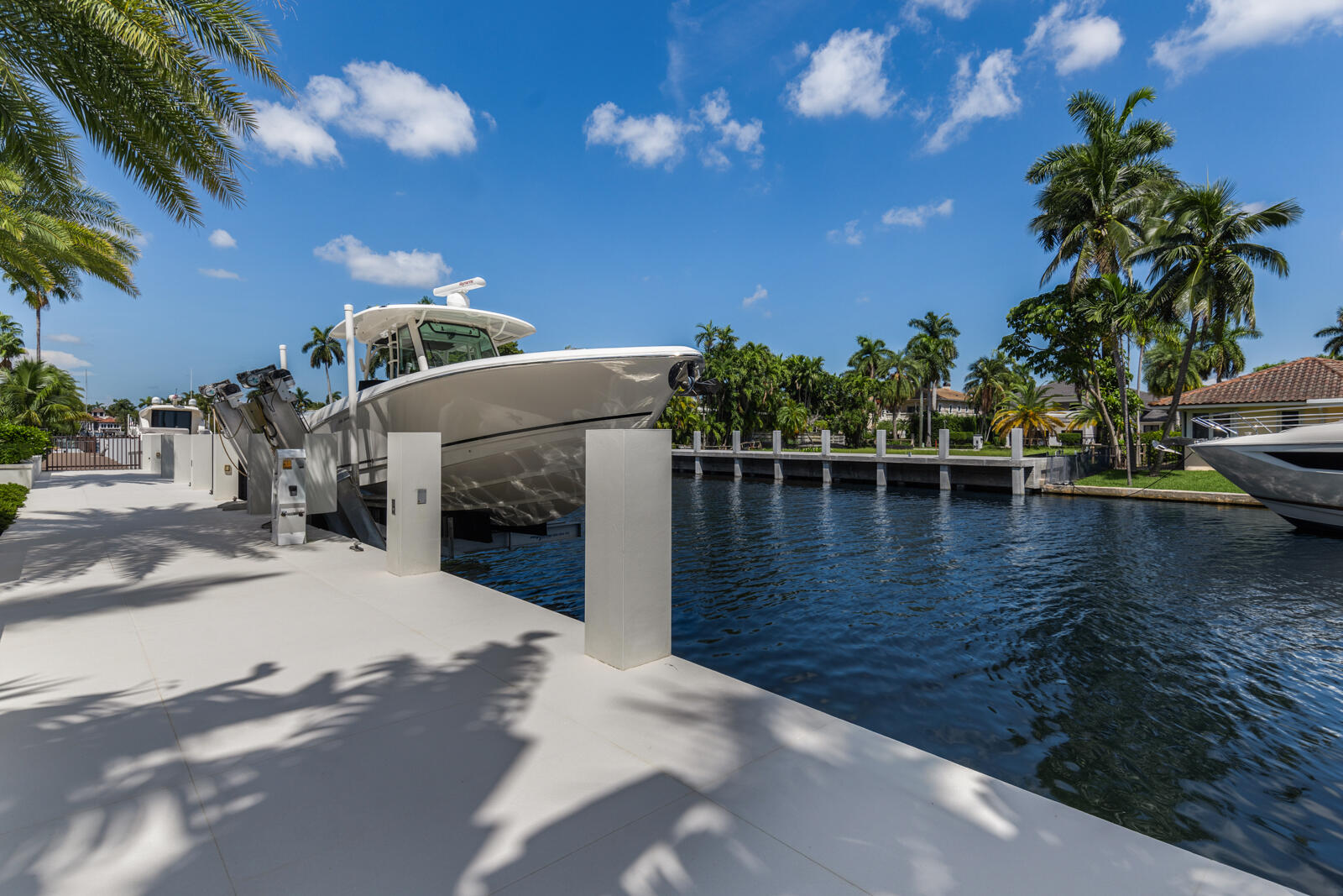2423 Castilla Isle Fort Lauderdale, FL 33301