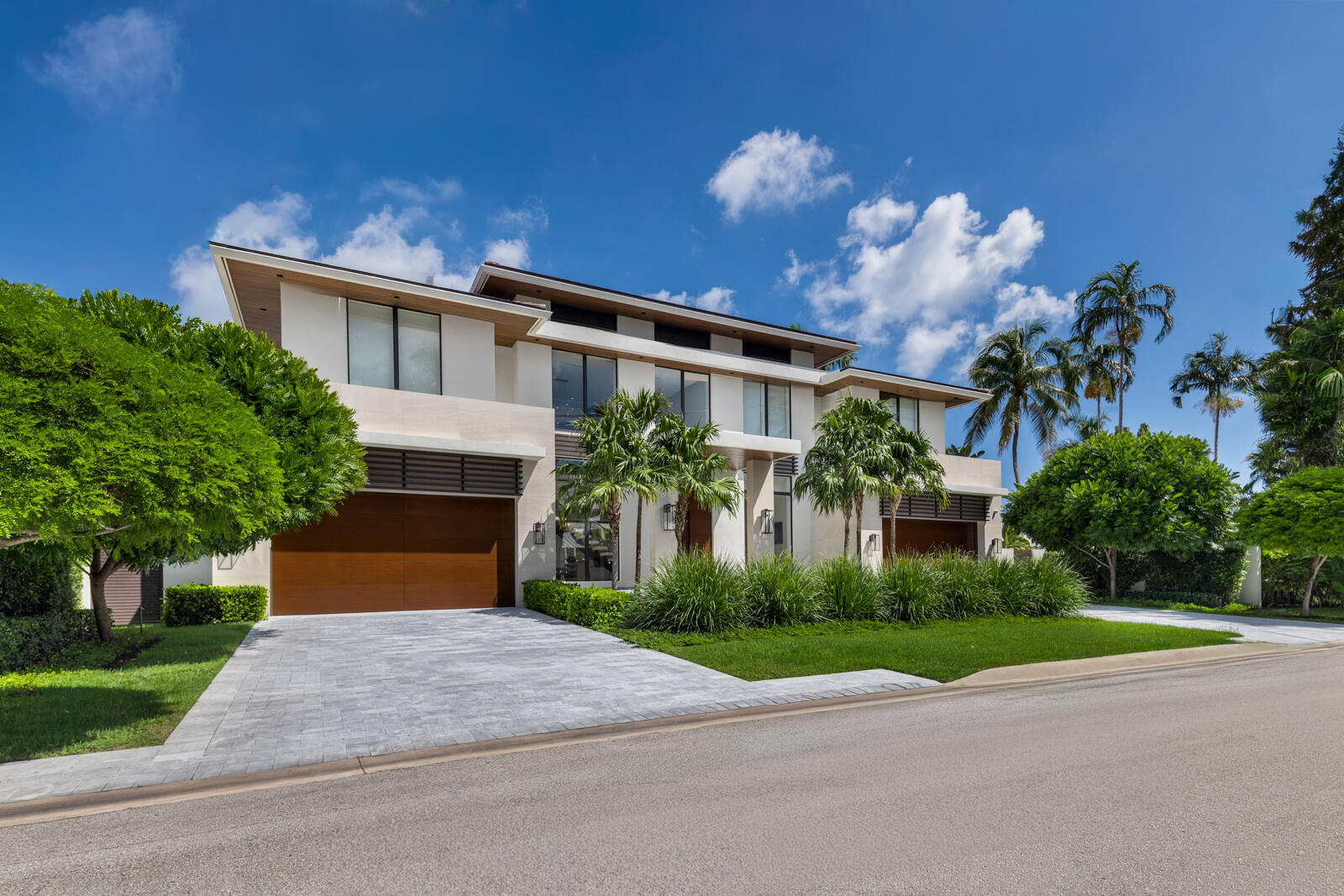 2423 Castilla Isle Fort Lauderdale, FL 33301