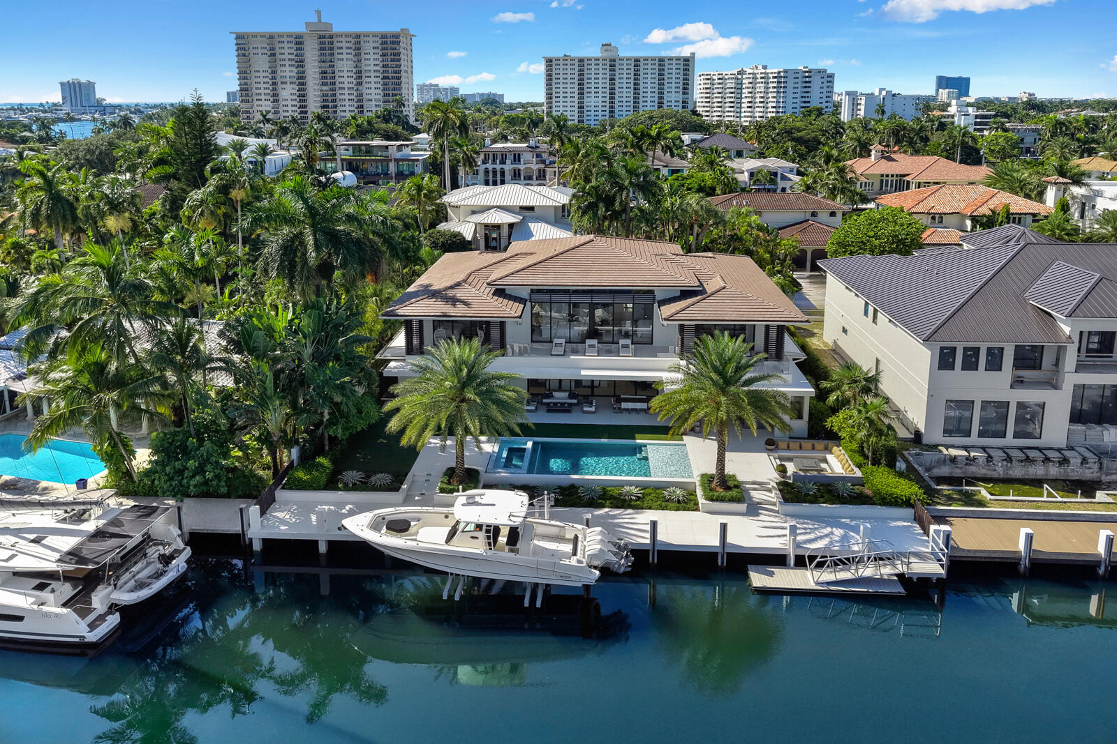2423 Castilla Isle Fort Lauderdale, FL 33301