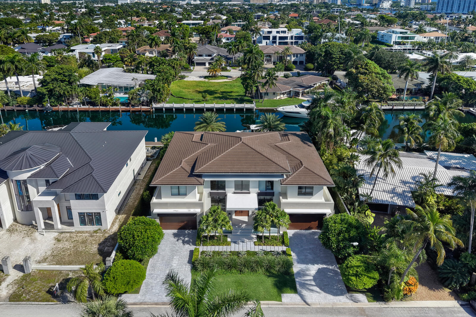 2423 Castilla Isle Fort Lauderdale, FL 33301