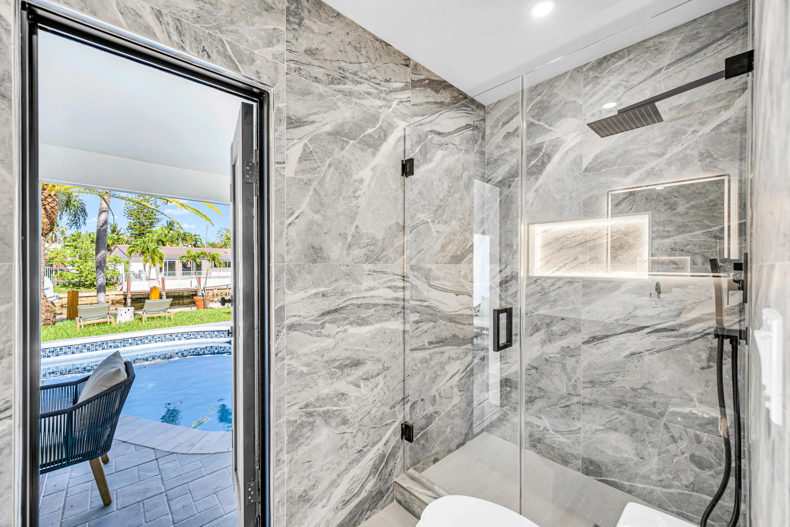 1120 SE 9th Ave Pompano Beach, FL 33060
