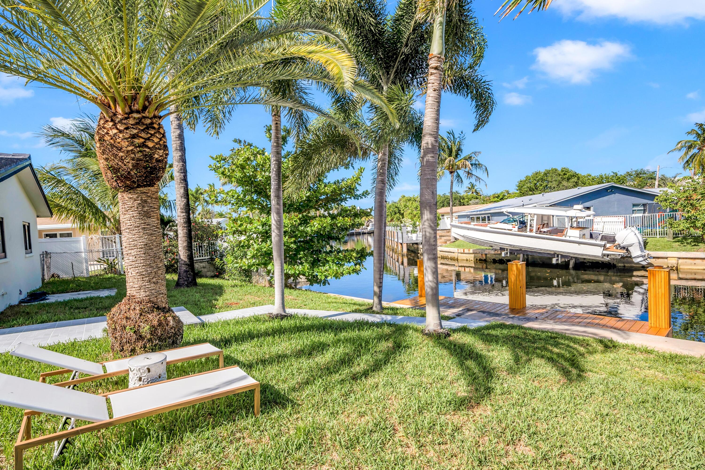 1120 SE 9th Ave Pompano Beach, FL 33060