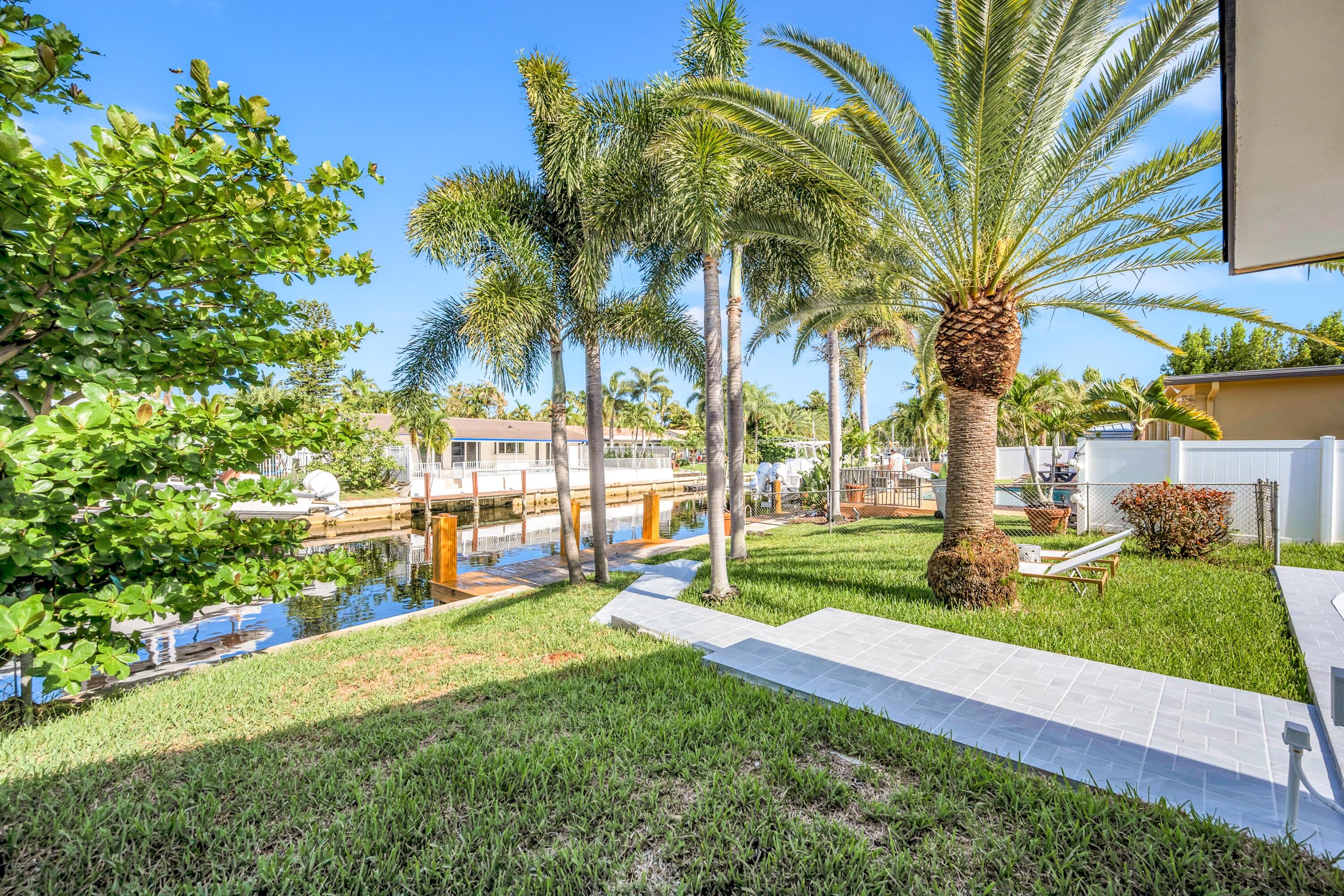1120 SE 9th Ave Pompano Beach, FL 33060