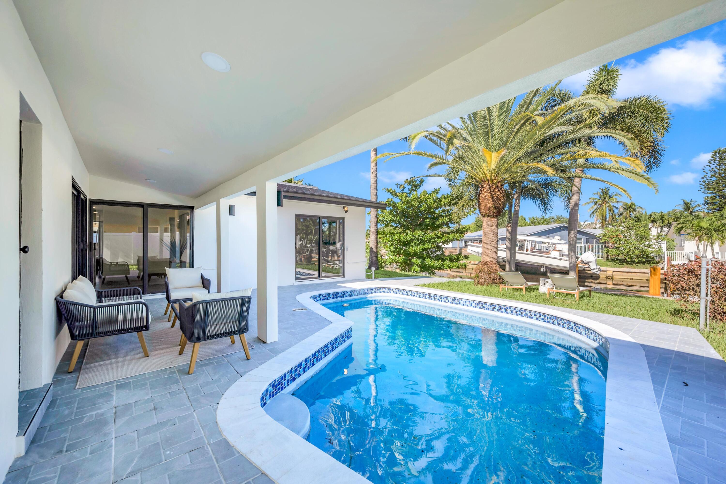 1120 SE 9th Ave Pompano Beach, FL 33060