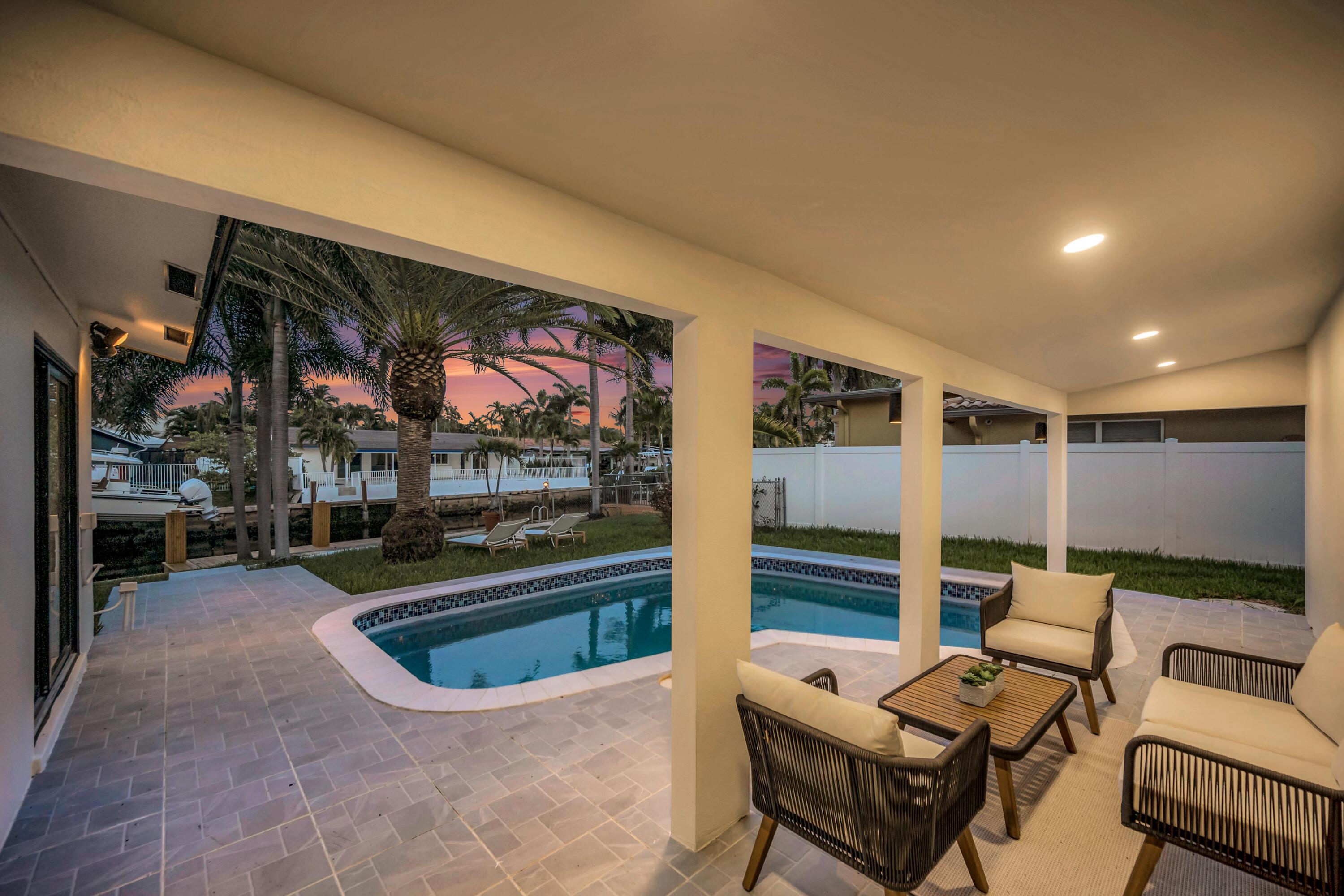 1120 SE 9th Ave Pompano Beach, FL 33060