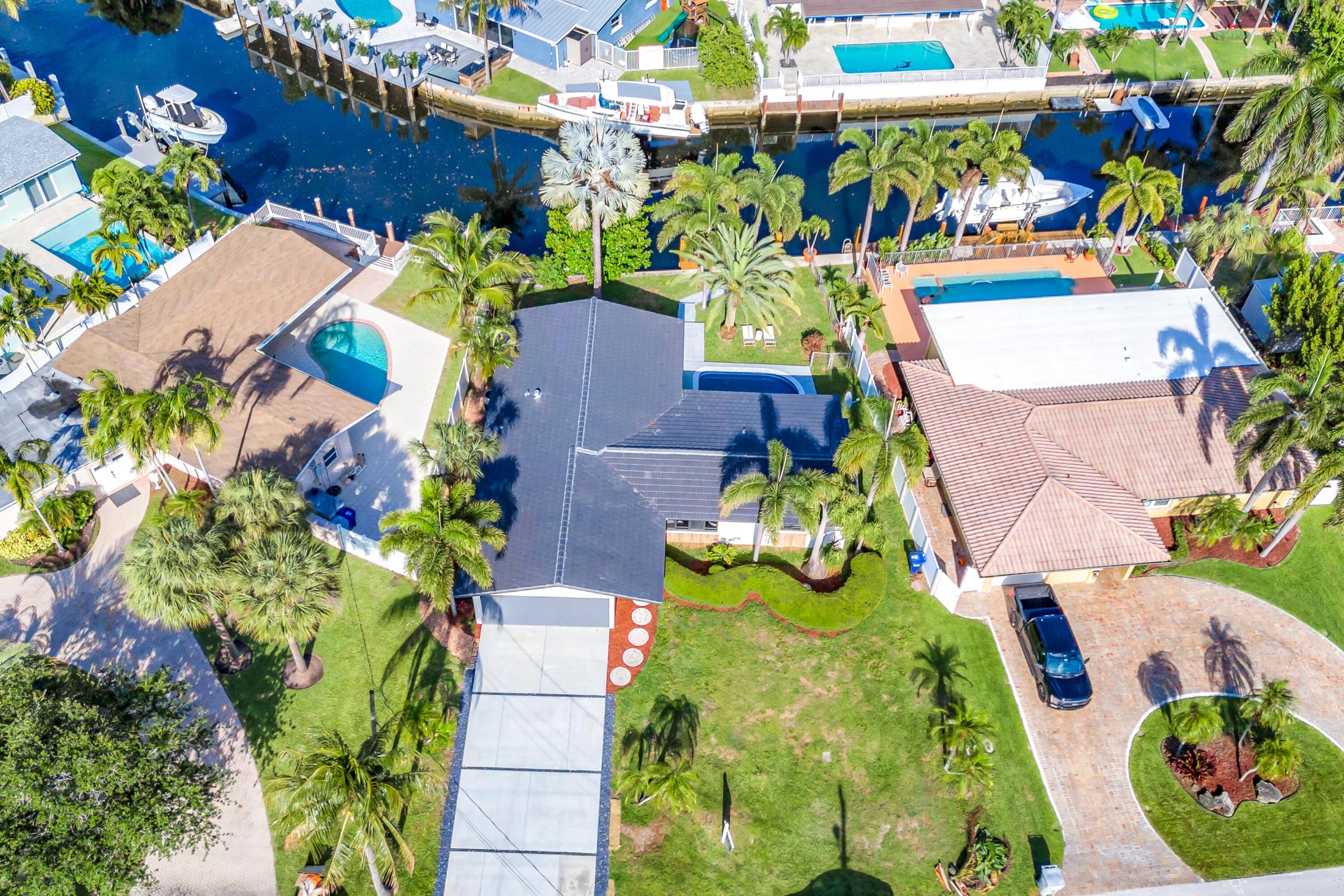 1120 SE 9th Ave Pompano Beach, FL 33060