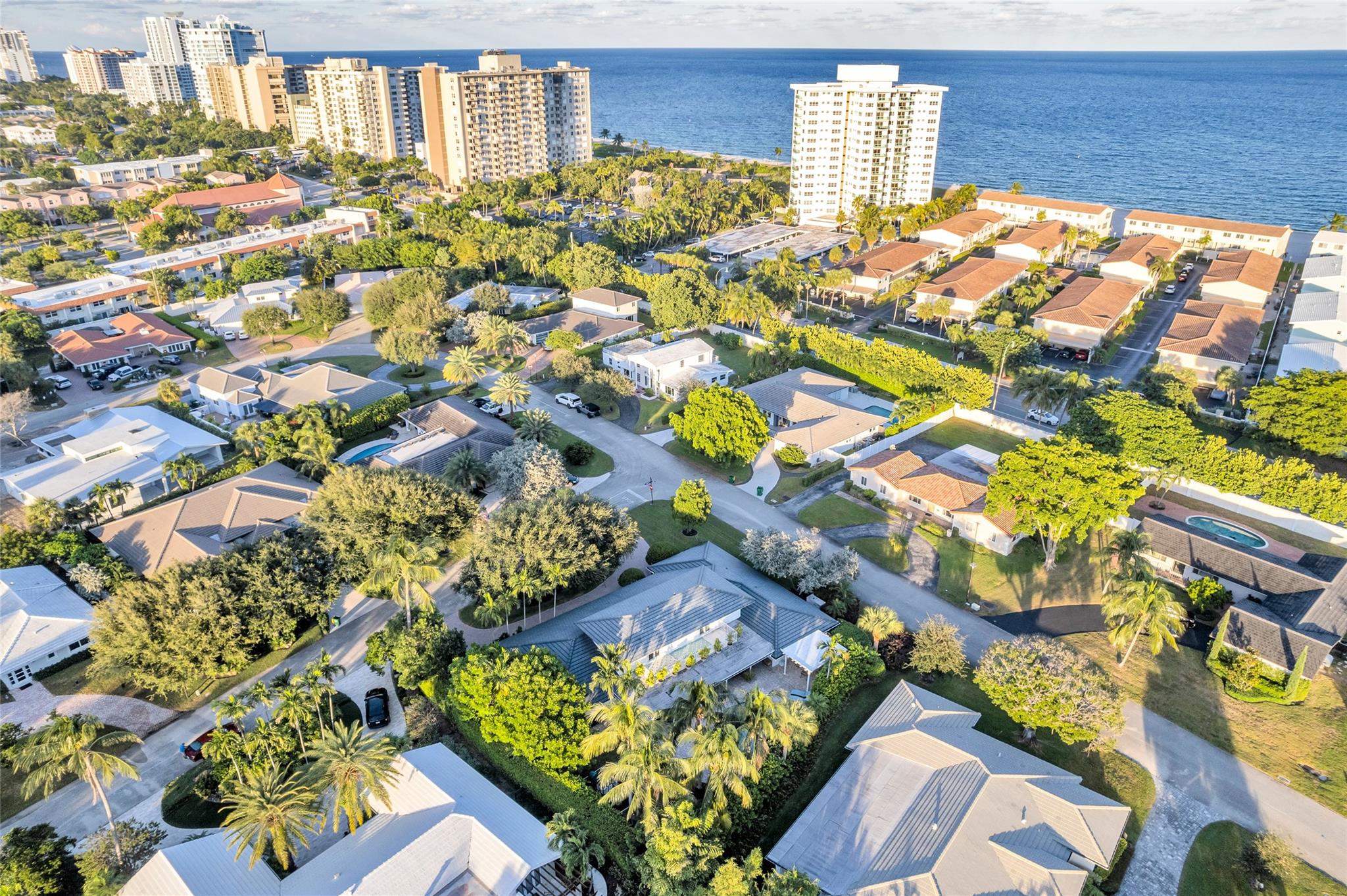 2 Mendota Ln Sea Ranch Lakes, FL 33308