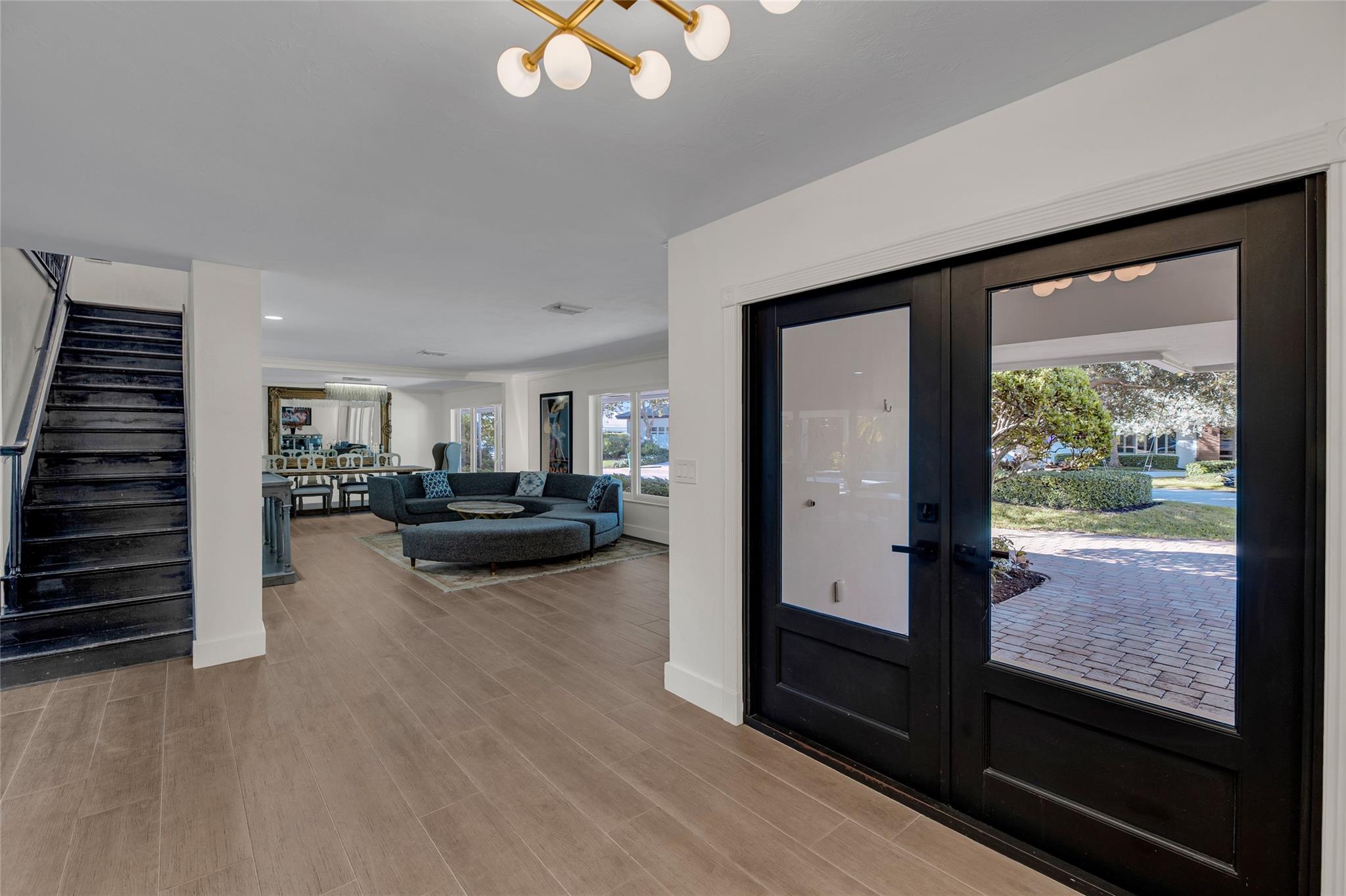 2 Mendota Ln Sea Ranch Lakes, FL 33308