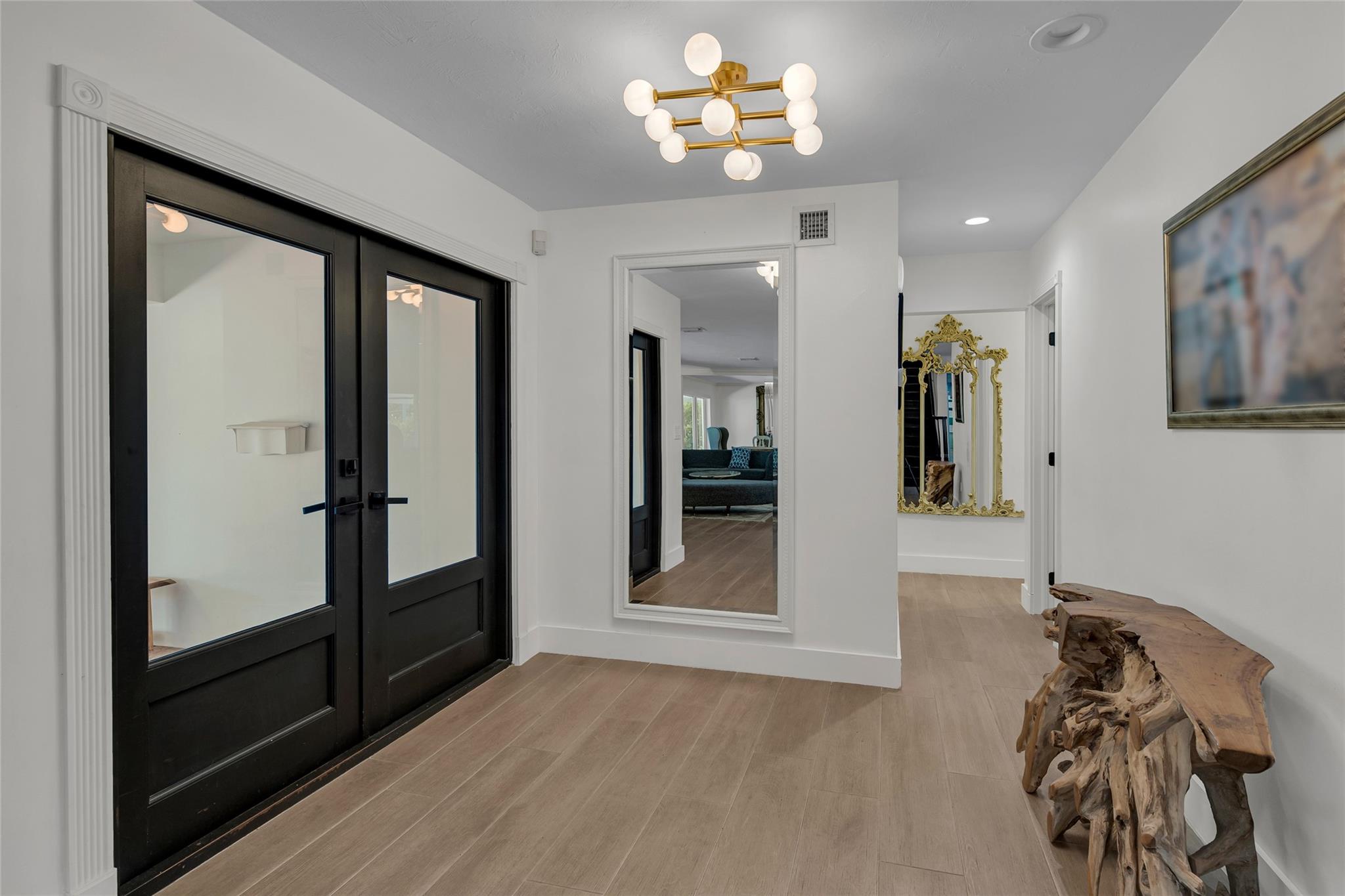 2 Mendota Ln Sea Ranch Lakes, FL 33308