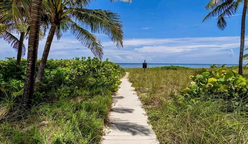 2 Mendota Ln Sea Ranch Lakes, FL 33308