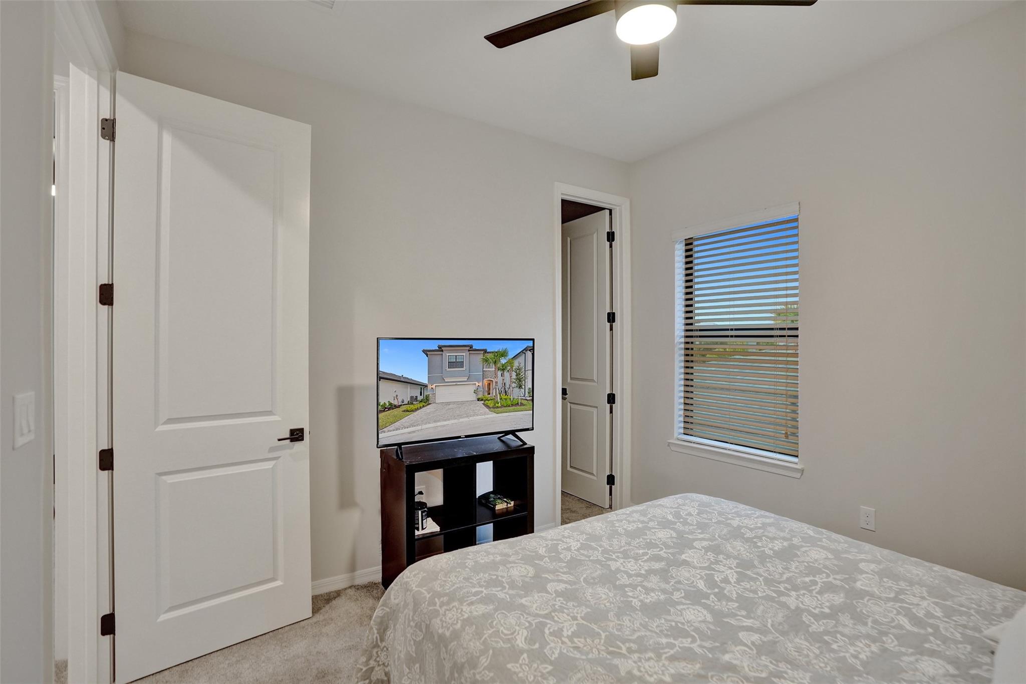 4422 S Silverwood Ln,Fort Lauderdale, FL 33309