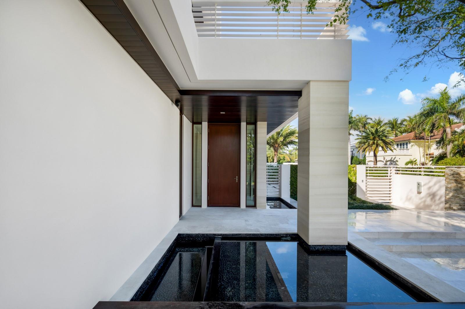 10 Pelican Dr Fort Lauderdale, FL 33301 10 Pelican Dr Fort Lauderdale, FL 33301