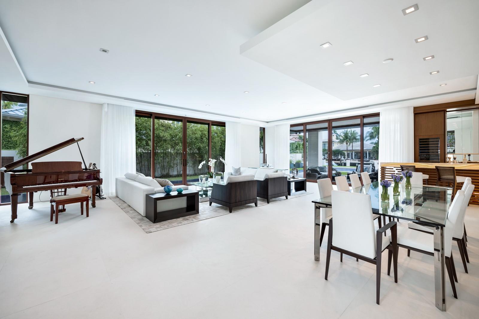 10 Pelican Dr Fort Lauderdale, FL 33301 10 Pelican Dr Fort Lauderdale, FL 33301