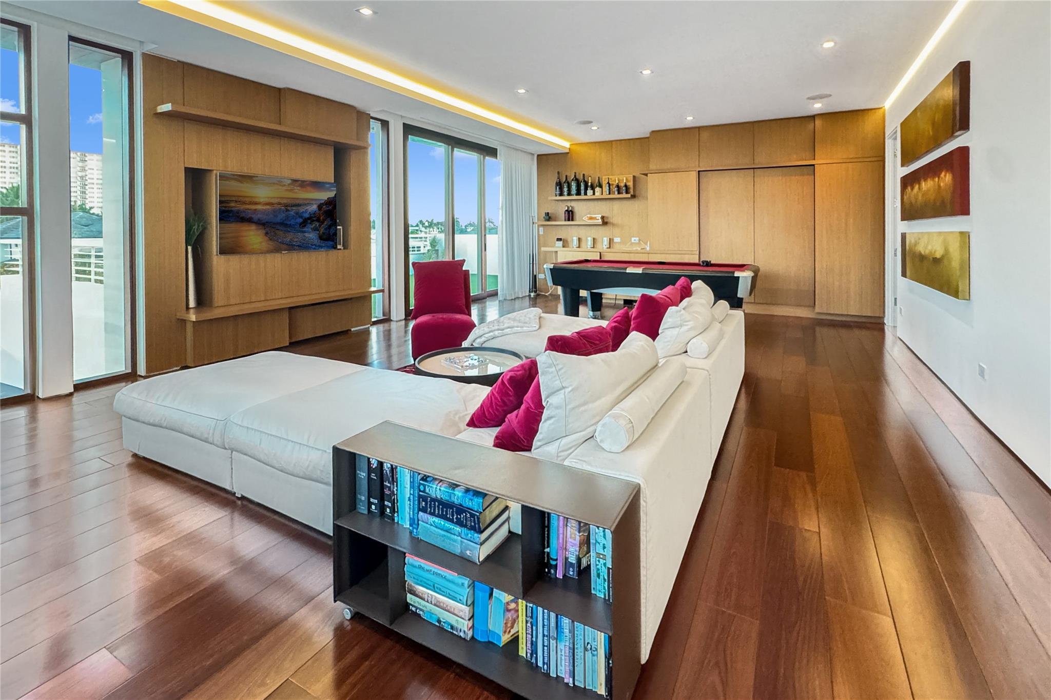 10 Pelican Dr Fort Lauderdale, FL 33301 10 Pelican Dr Fort Lauderdale, FL 33301