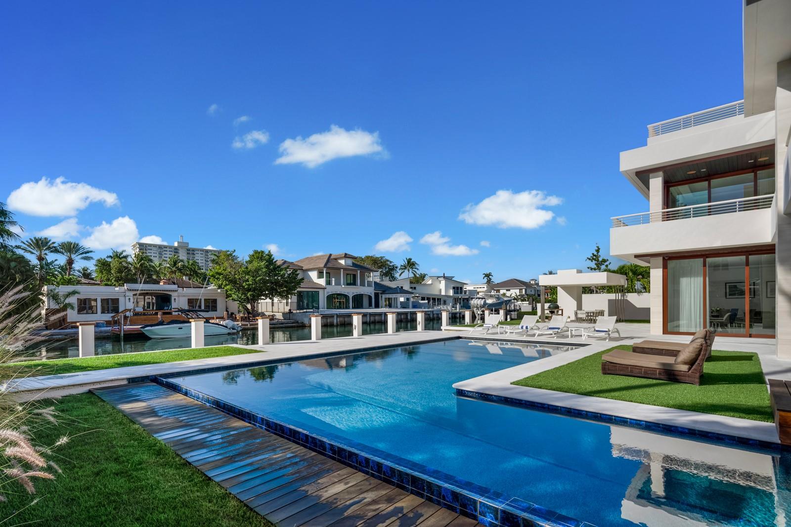 10 Pelican Dr Fort Lauderdale, FL 33301 10 Pelican Dr Fort Lauderdale, FL 33301