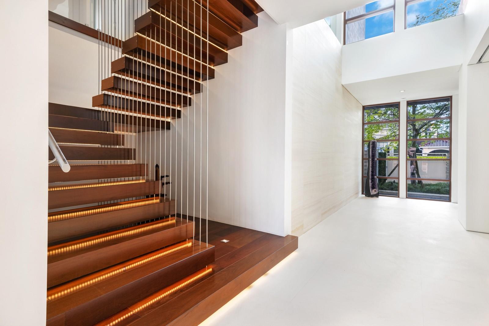 10 Pelican Dr Fort Lauderdale, FL 33301 10 Pelican Dr Fort Lauderdale, FL 33301