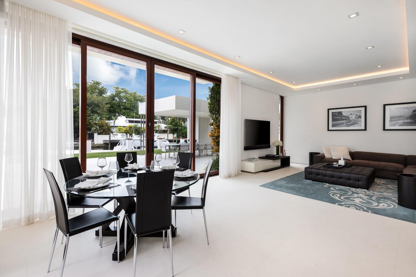 10 Pelican Dr Fort Lauderdale, FL 33301 10 Pelican Dr Fort Lauderdale, FL 33301