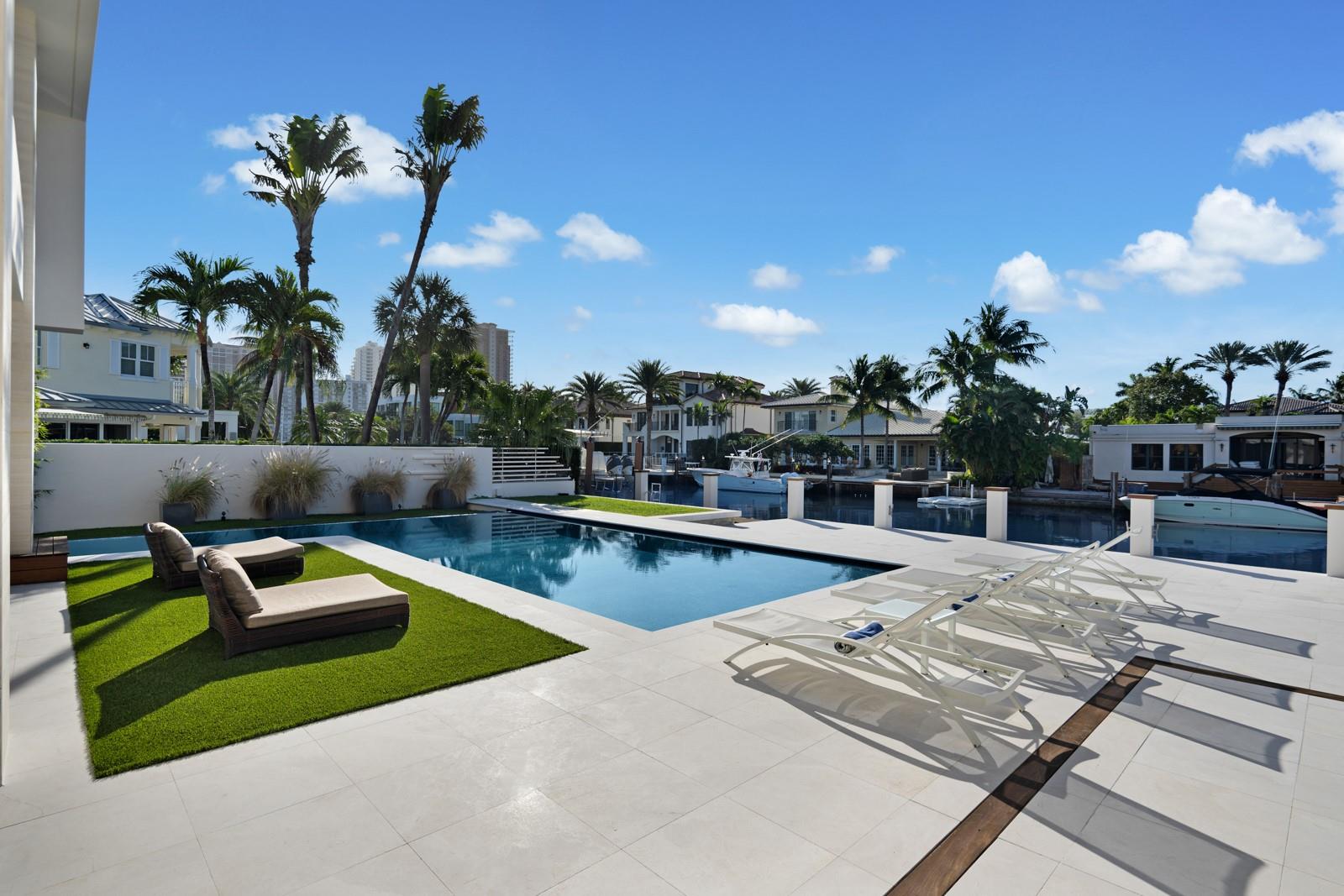 10 Pelican Dr Fort Lauderdale, FL 33301 10 Pelican Dr Fort Lauderdale, FL 33301