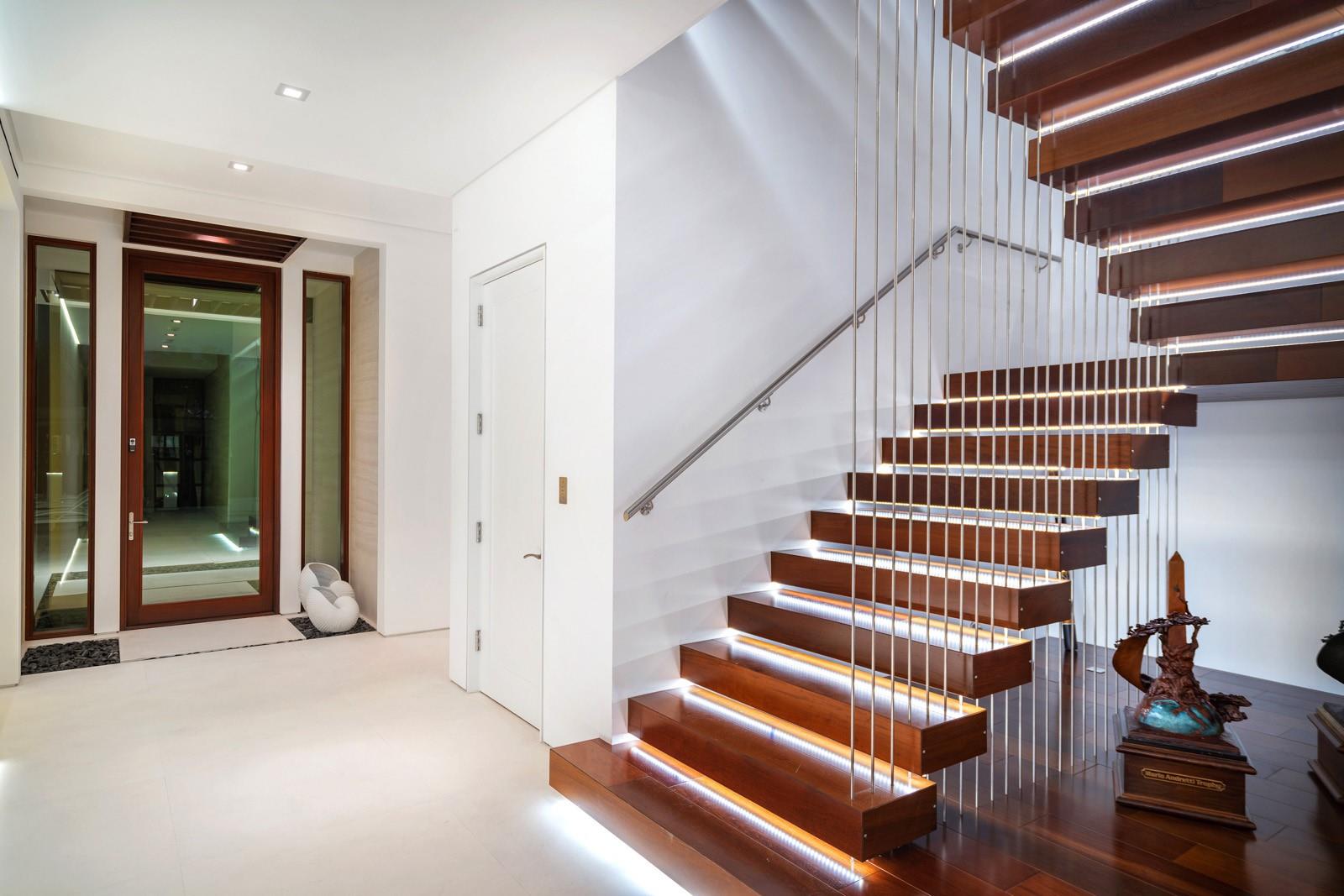 10 Pelican Dr Fort Lauderdale, FL 33301 10 Pelican Dr Fort Lauderdale, FL 33301