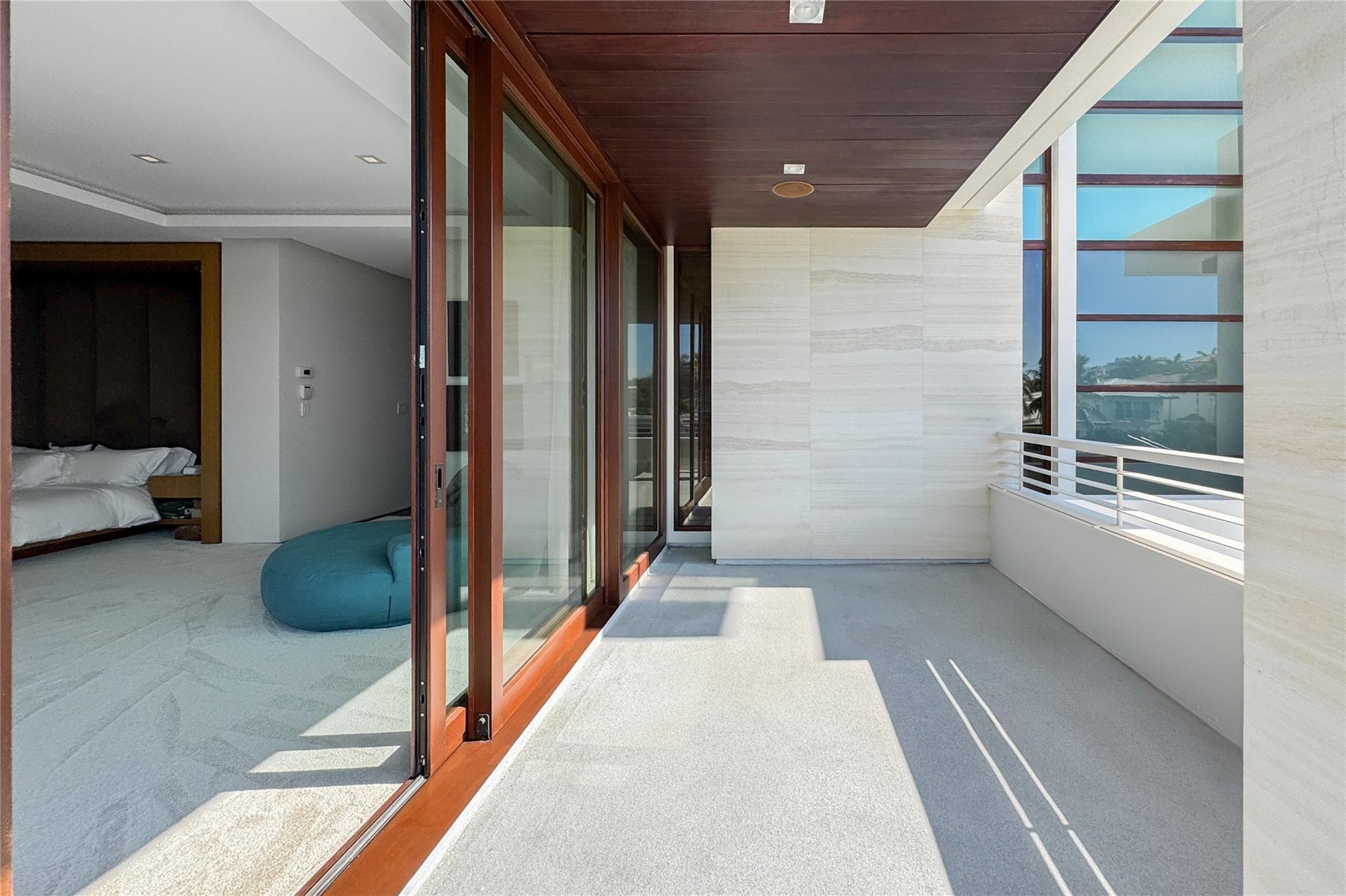 10 Pelican Dr Fort Lauderdale, FL 33301 10 Pelican Dr Fort Lauderdale, FL 33301