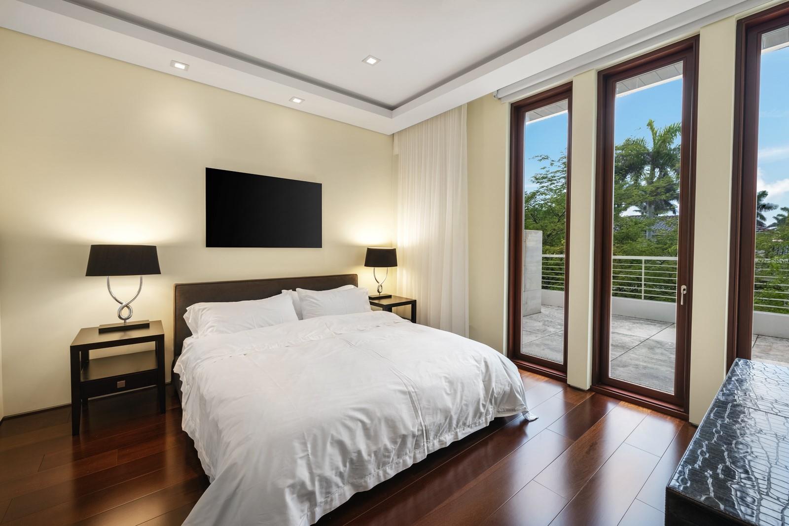 10 Pelican Dr Fort Lauderdale, FL 33301 10 Pelican Dr Fort Lauderdale, FL 33301