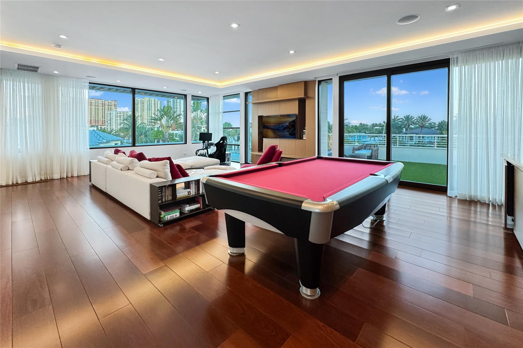 10 Pelican Dr Fort Lauderdale, FL 33301 10 Pelican Dr Fort Lauderdale, FL 33301