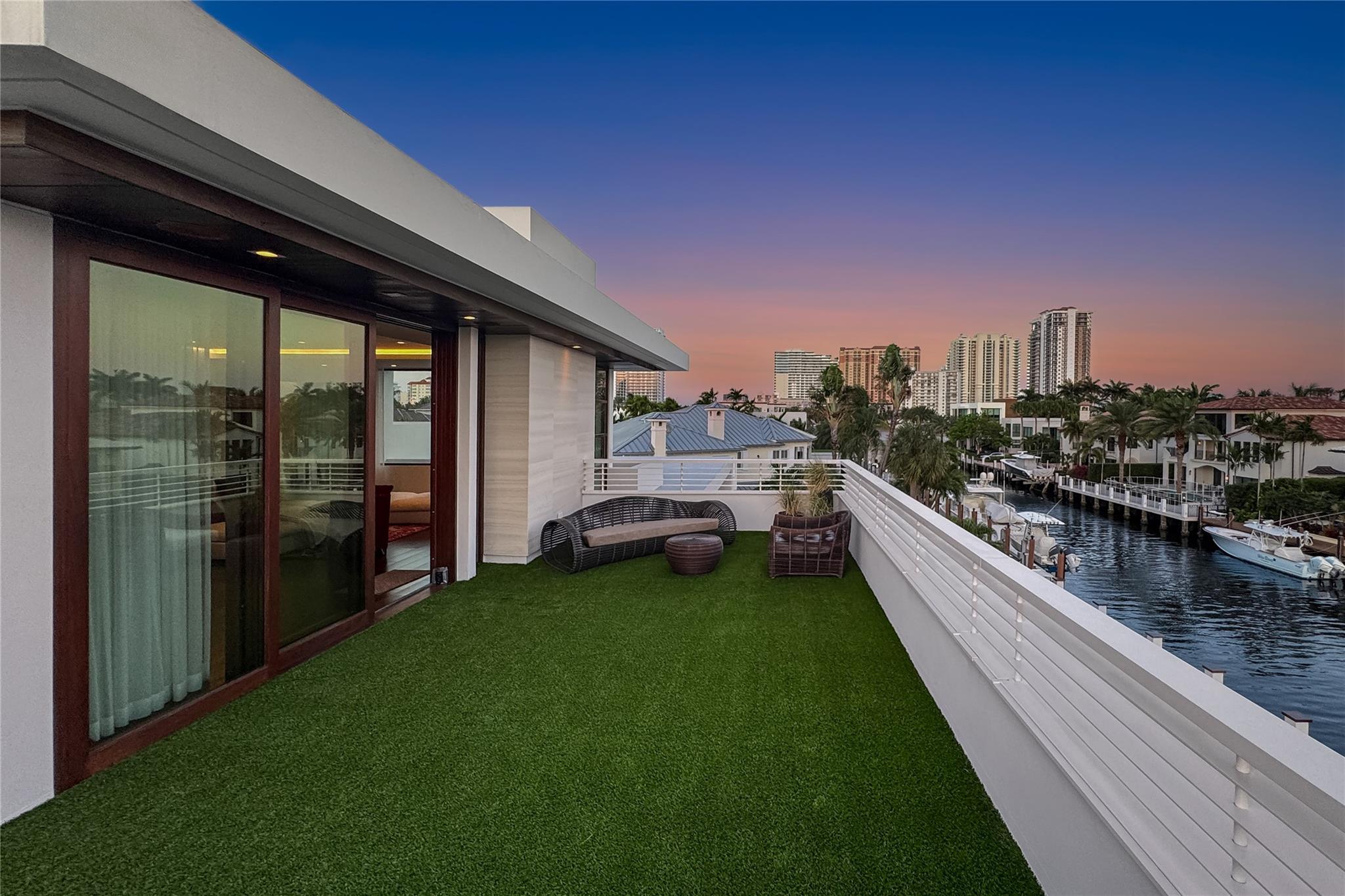 10 Pelican Dr Fort Lauderdale, FL 33301 10 Pelican Dr Fort Lauderdale, FL 33301