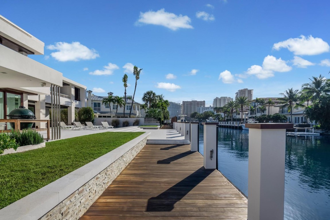 10 Pelican Fort Lauderdale, FL 33301