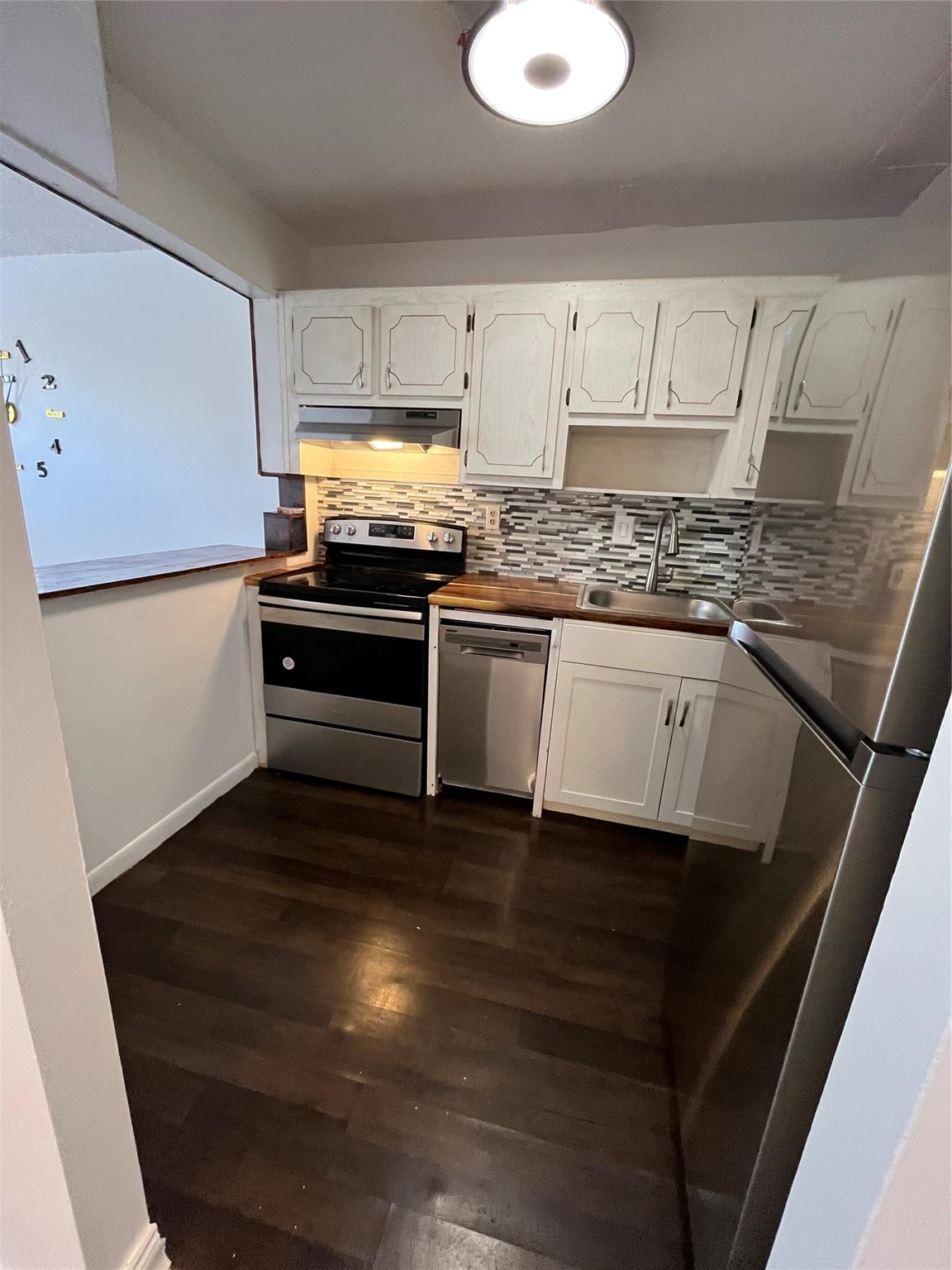 9141 Sunrise Lks Blvd #115