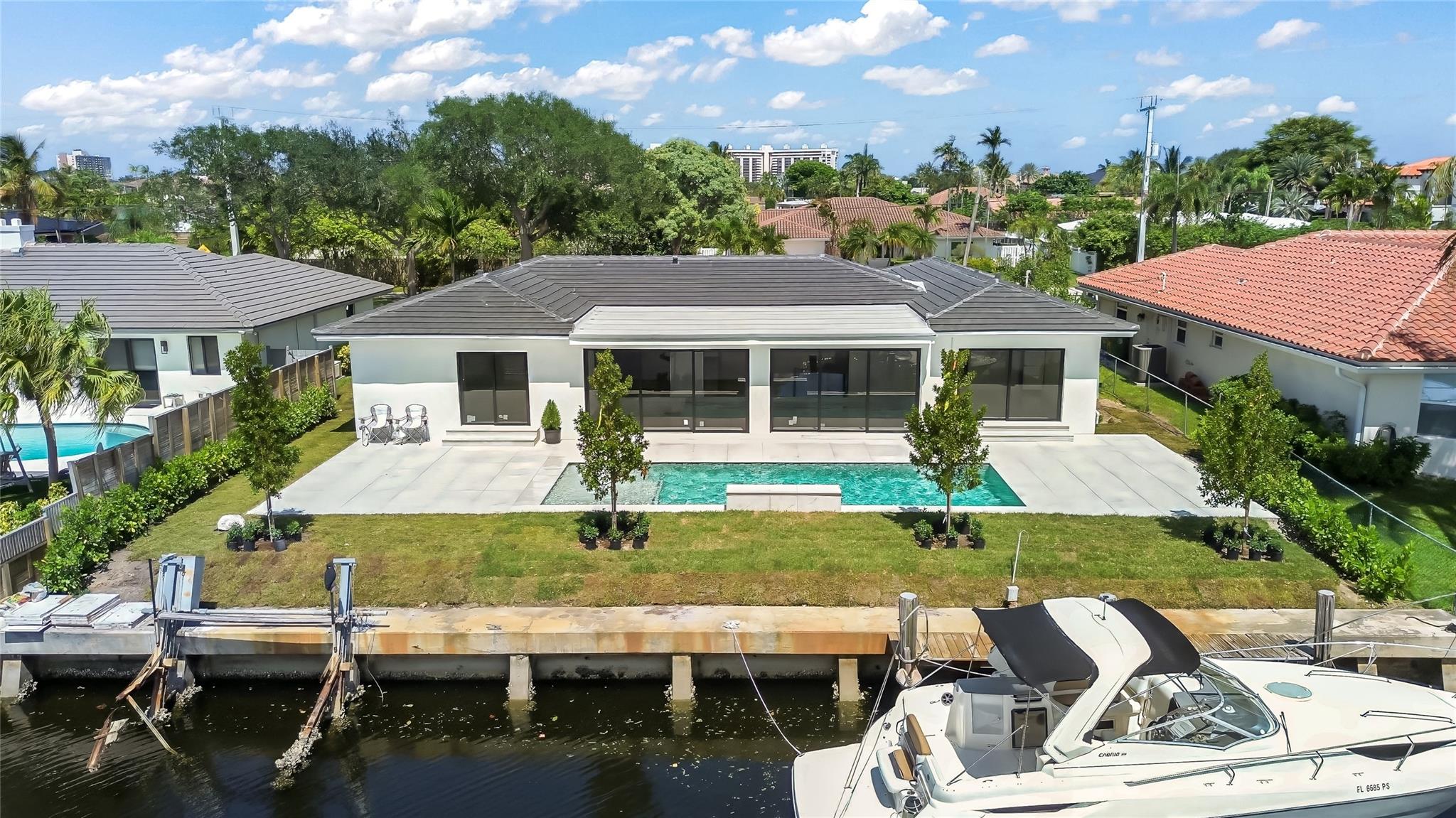 5641 Bayview Dr Fort Lauderdale, FL 33308