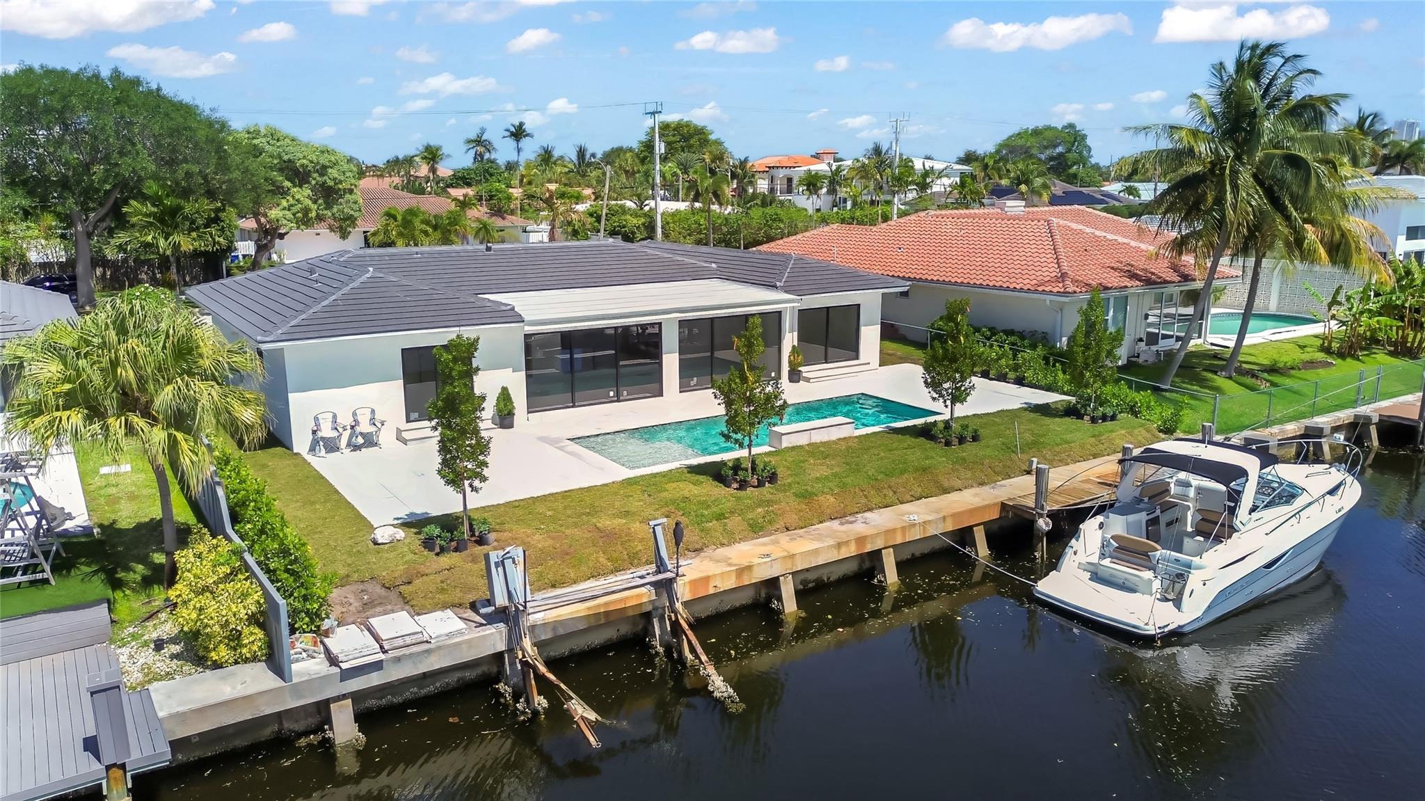 5641 Bayview Dr Fort Lauderdale, FL 33308