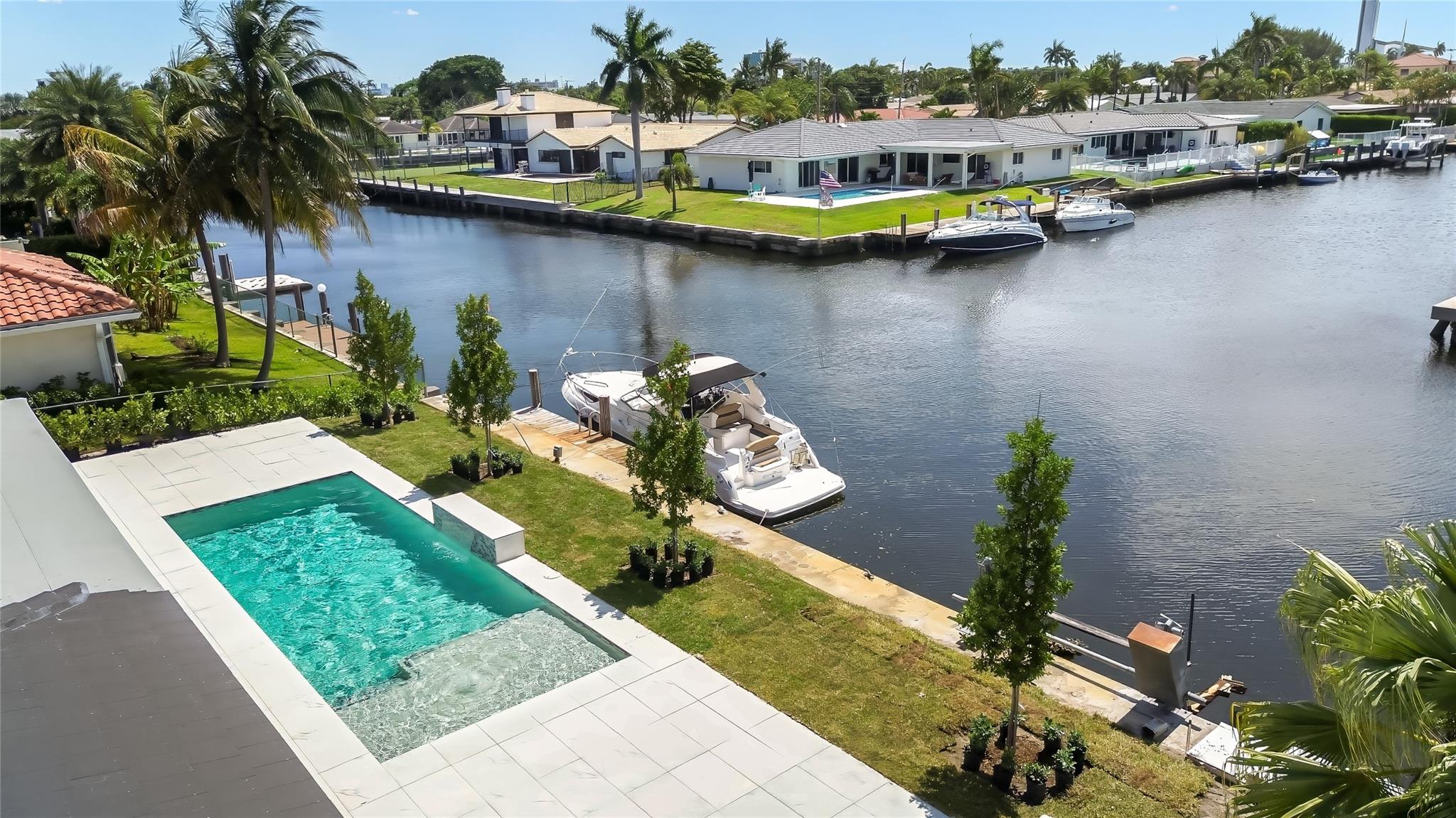 5641 Bayview Dr Fort Lauderdale, FL 33308