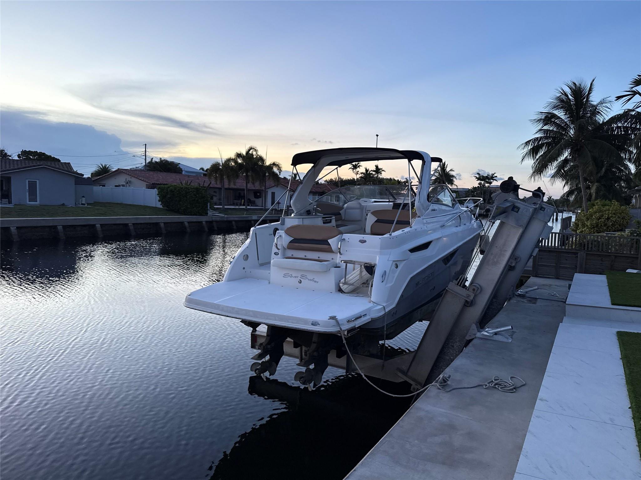 5641 Bayview Dr Fort Lauderdale, FL 33308