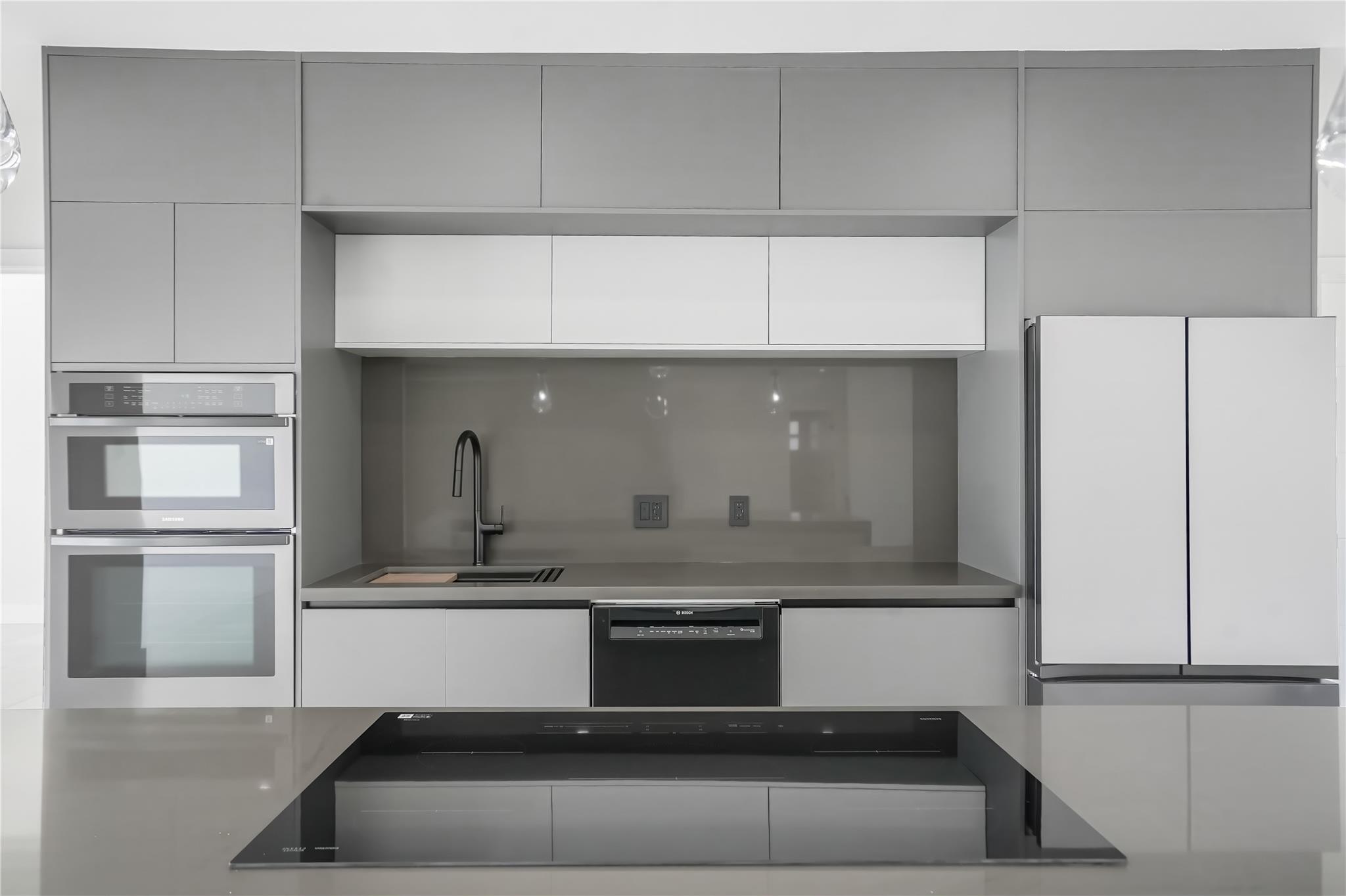 5641 Bayview Dr Fort Lauderdale, FL 33308