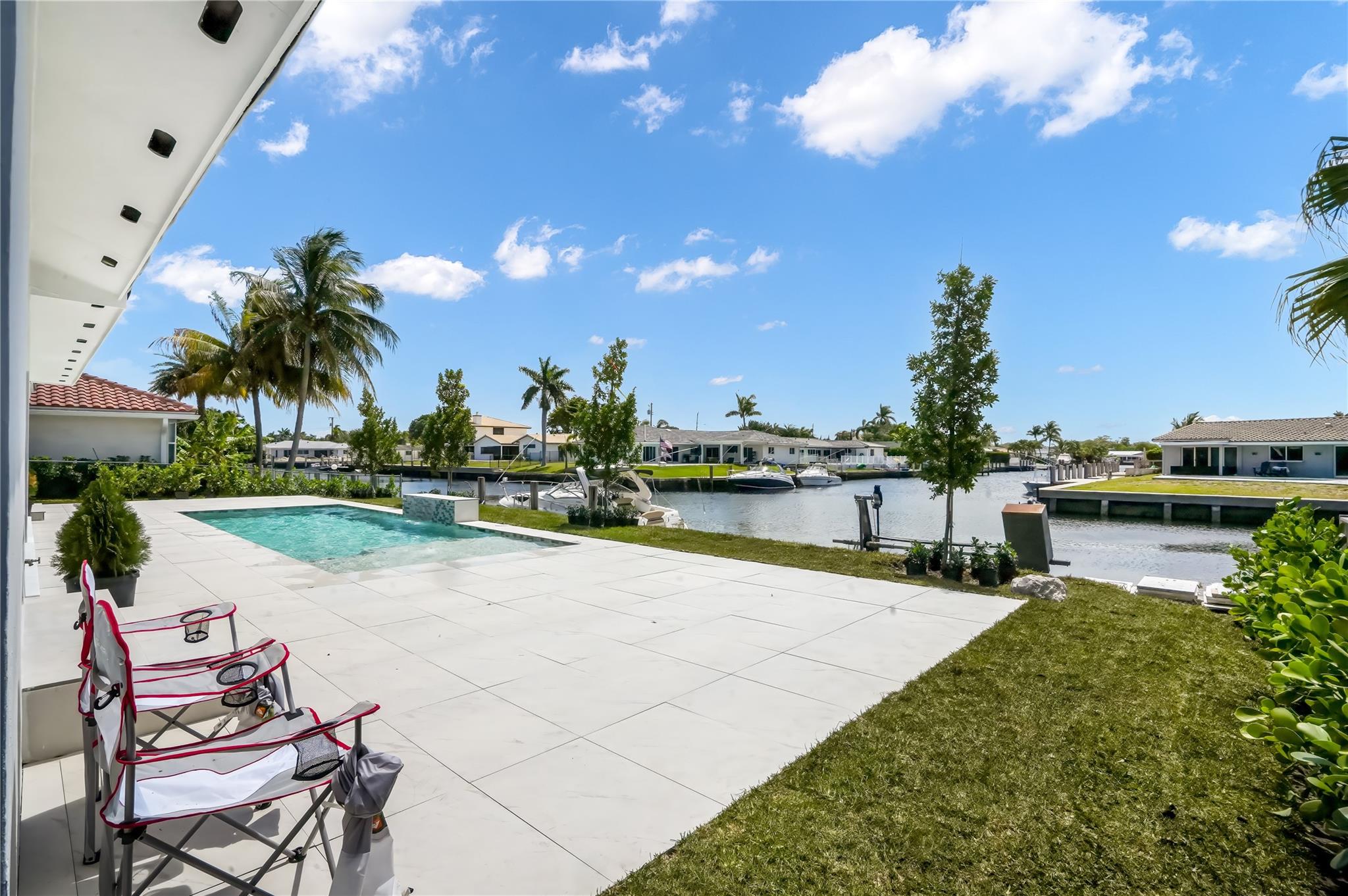 5641 Bayview Dr Fort Lauderdale, FL 33308