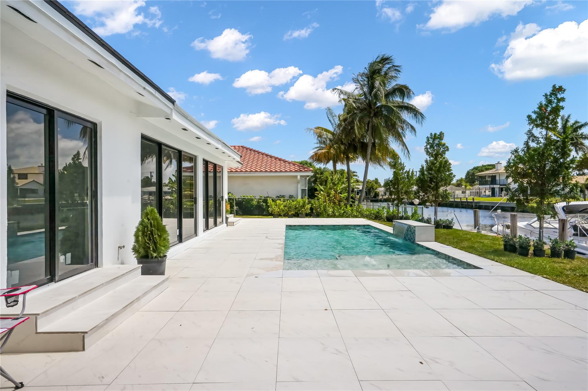 5641 Bayview Dr Fort Lauderdale, FL 33308