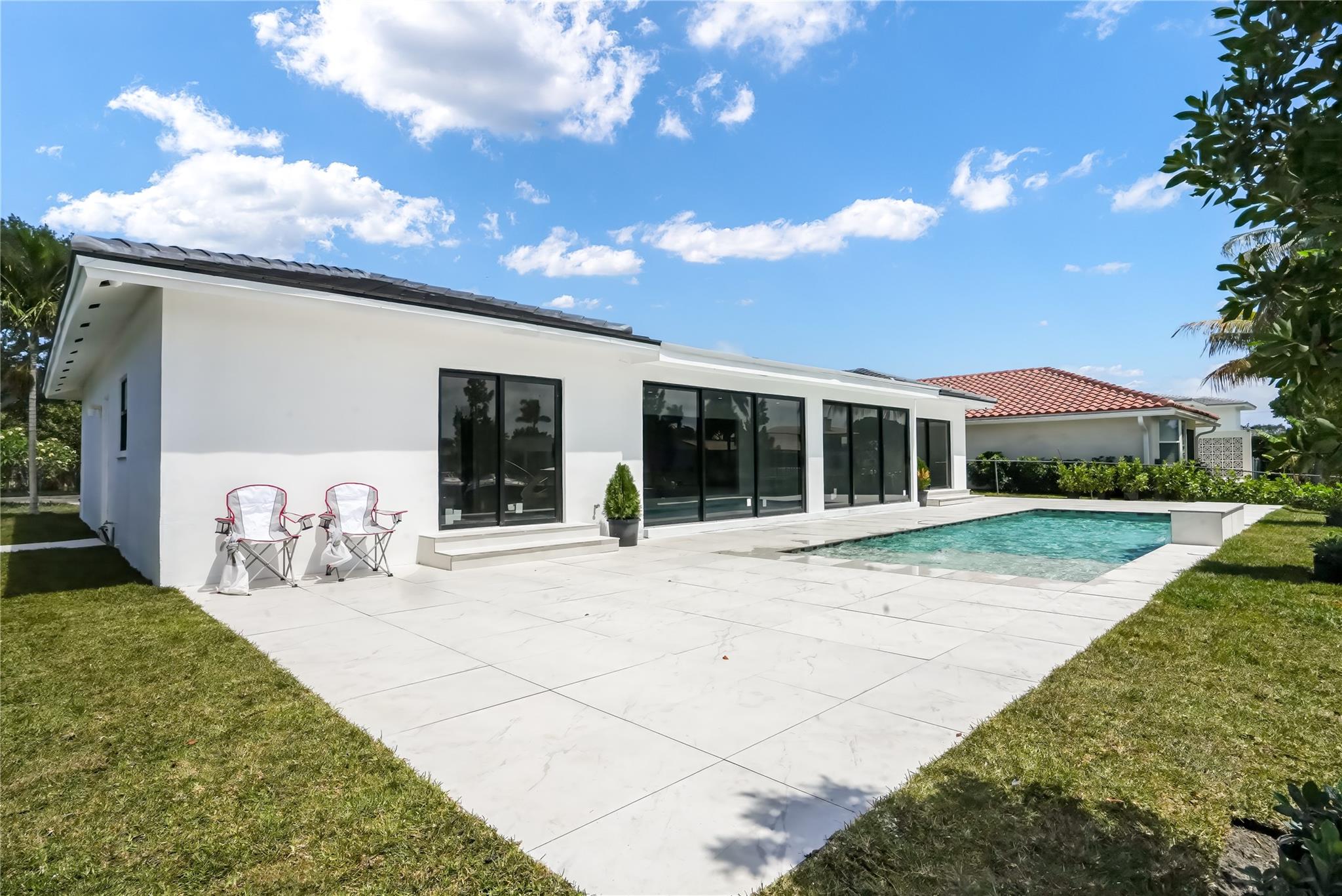 5641 Bayview Dr Fort Lauderdale, FL 33308