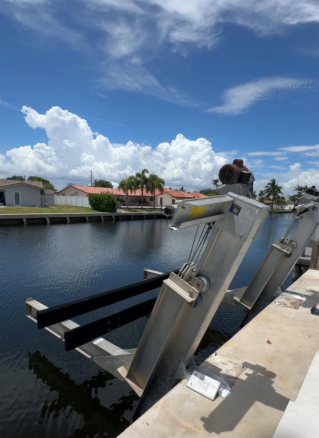 5641 Bayview Dr Fort Lauderdale, FL 33308