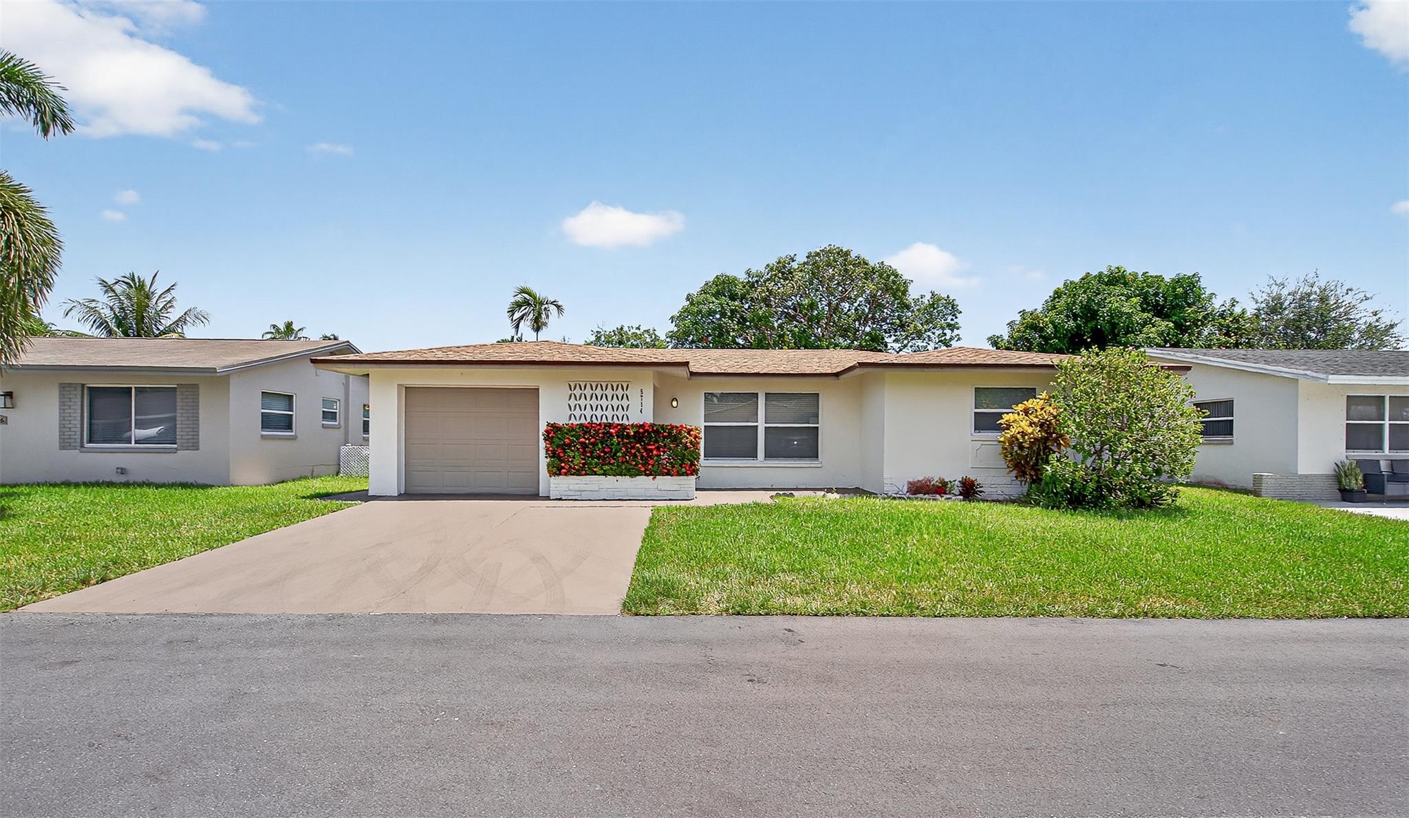 5714 NW 70th Ter