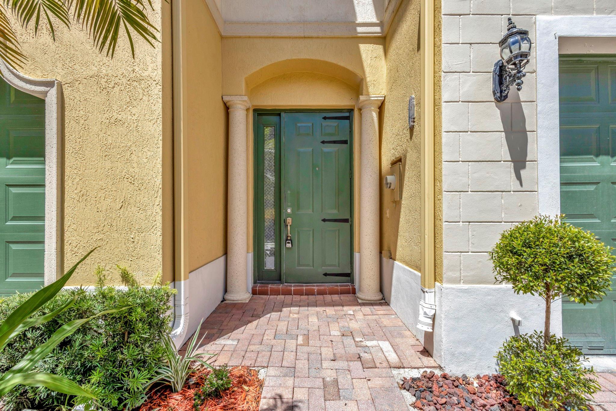 105 Bella Vita Dr #105