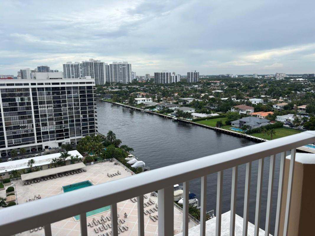 1965 S Ocean Dr #16P