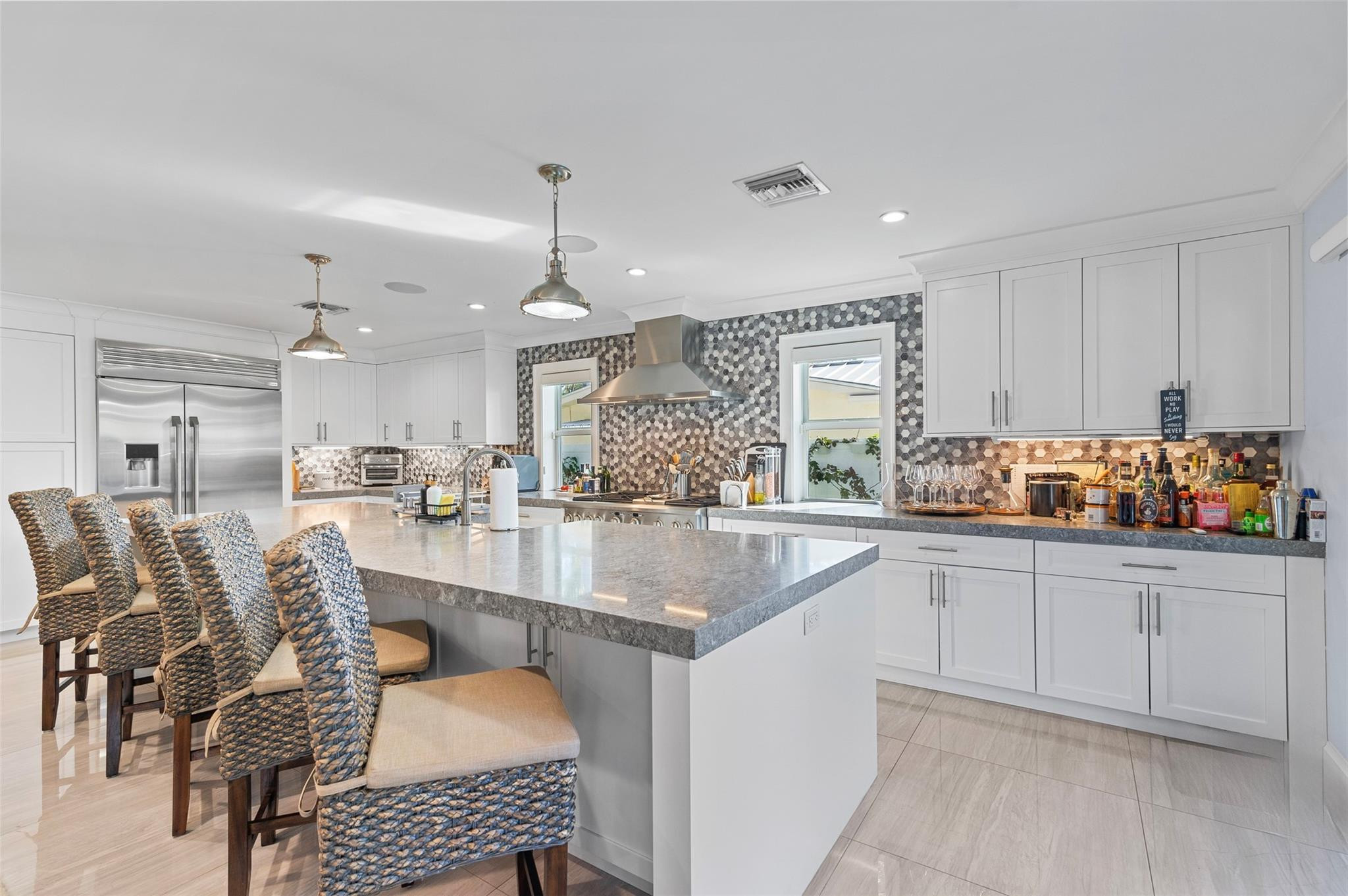 3250 Spanish Riv Pompano Beach, FL 33062