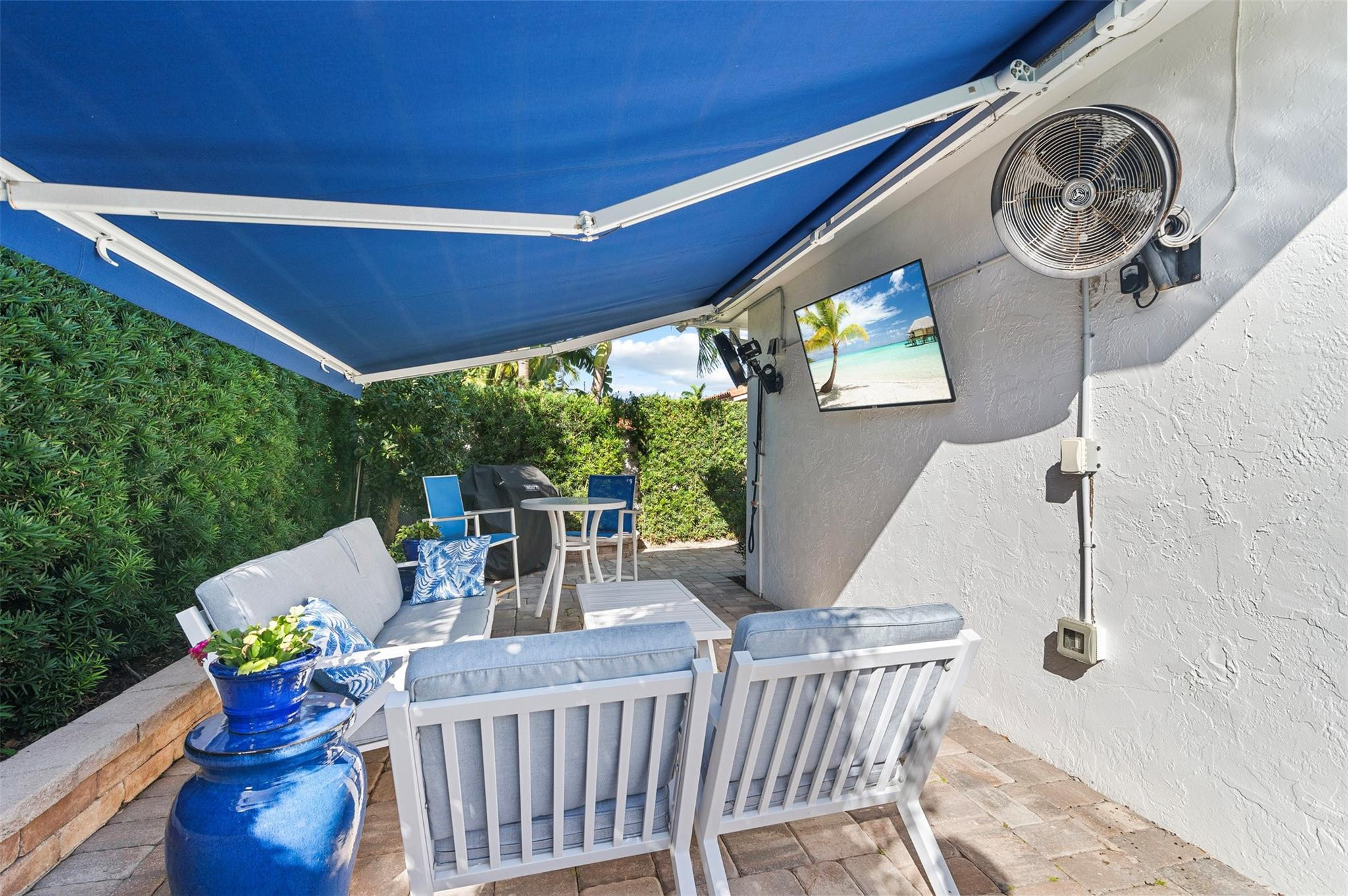 3250 Spanish Riv Pompano Beach, FL 33062