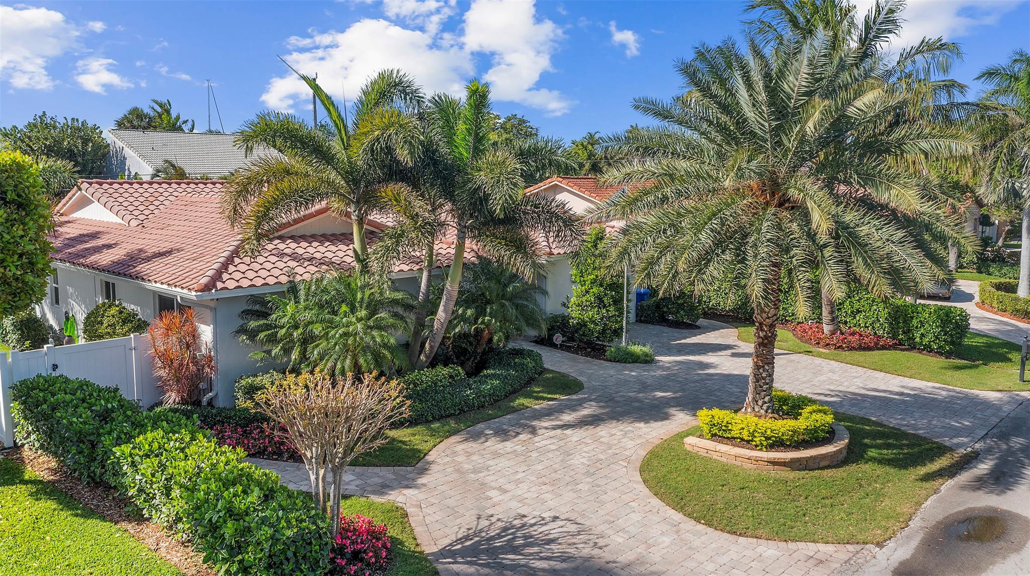 3250 Spanish Riv Pompano Beach, FL 33062