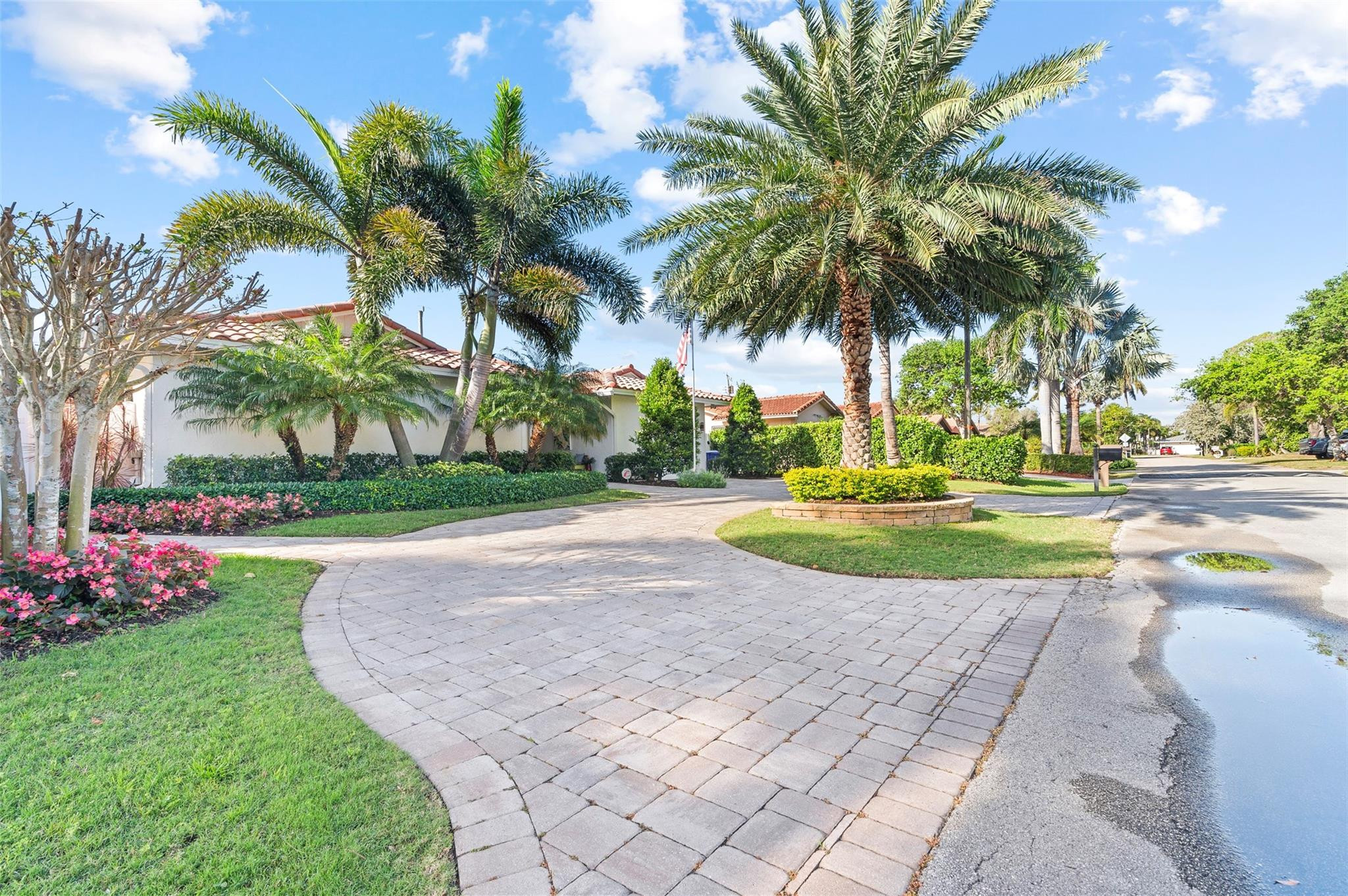 3250 Spanish Riv Pompano Beach, FL 33062