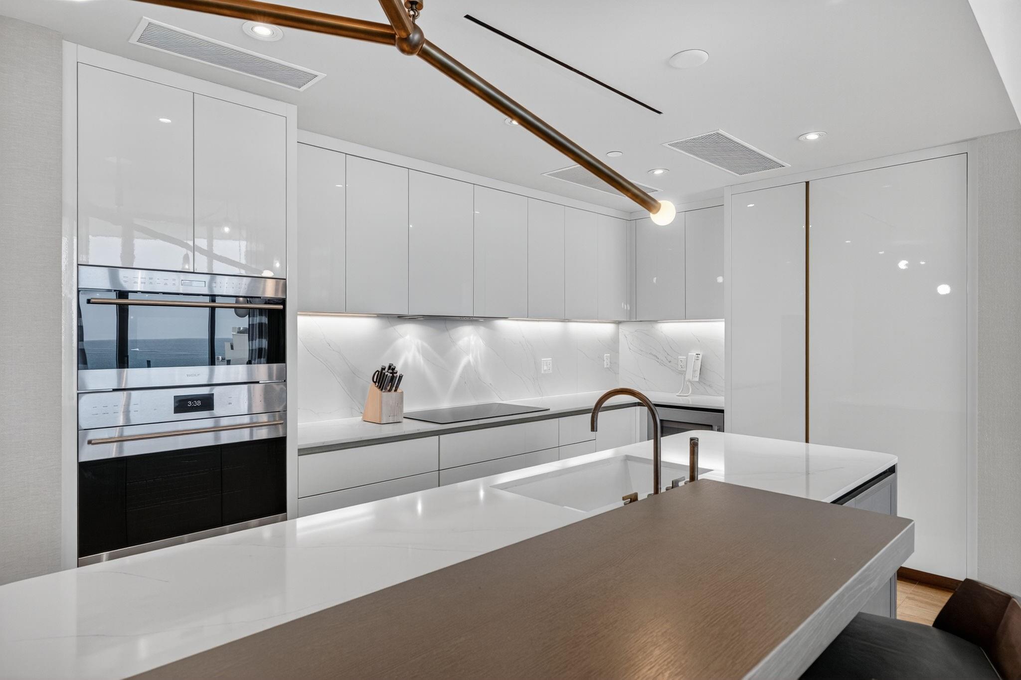 525 N Fort Lauderdale Bch Blvd #1102 Fort Lauderdale, FL 33304