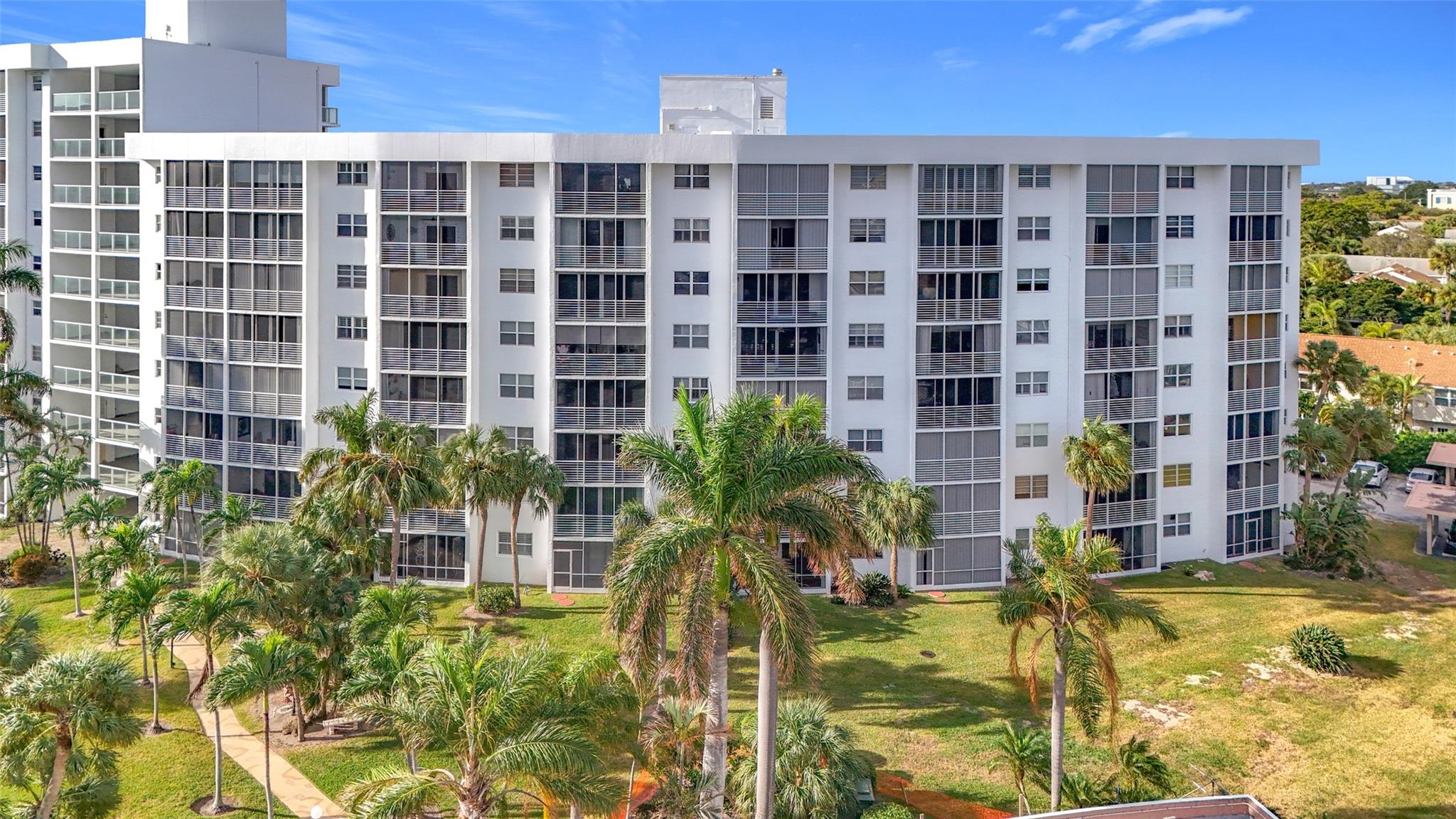 2731 NE 14th St Cswy #812