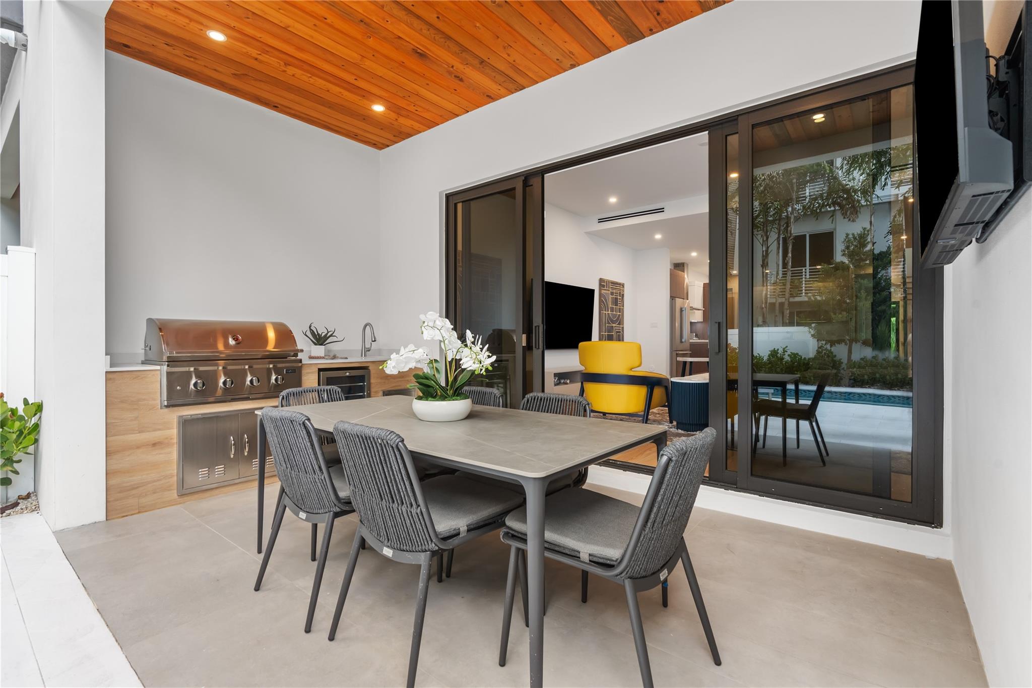 812 SE 12th St #812 Fort Lauderdale, FL 33316